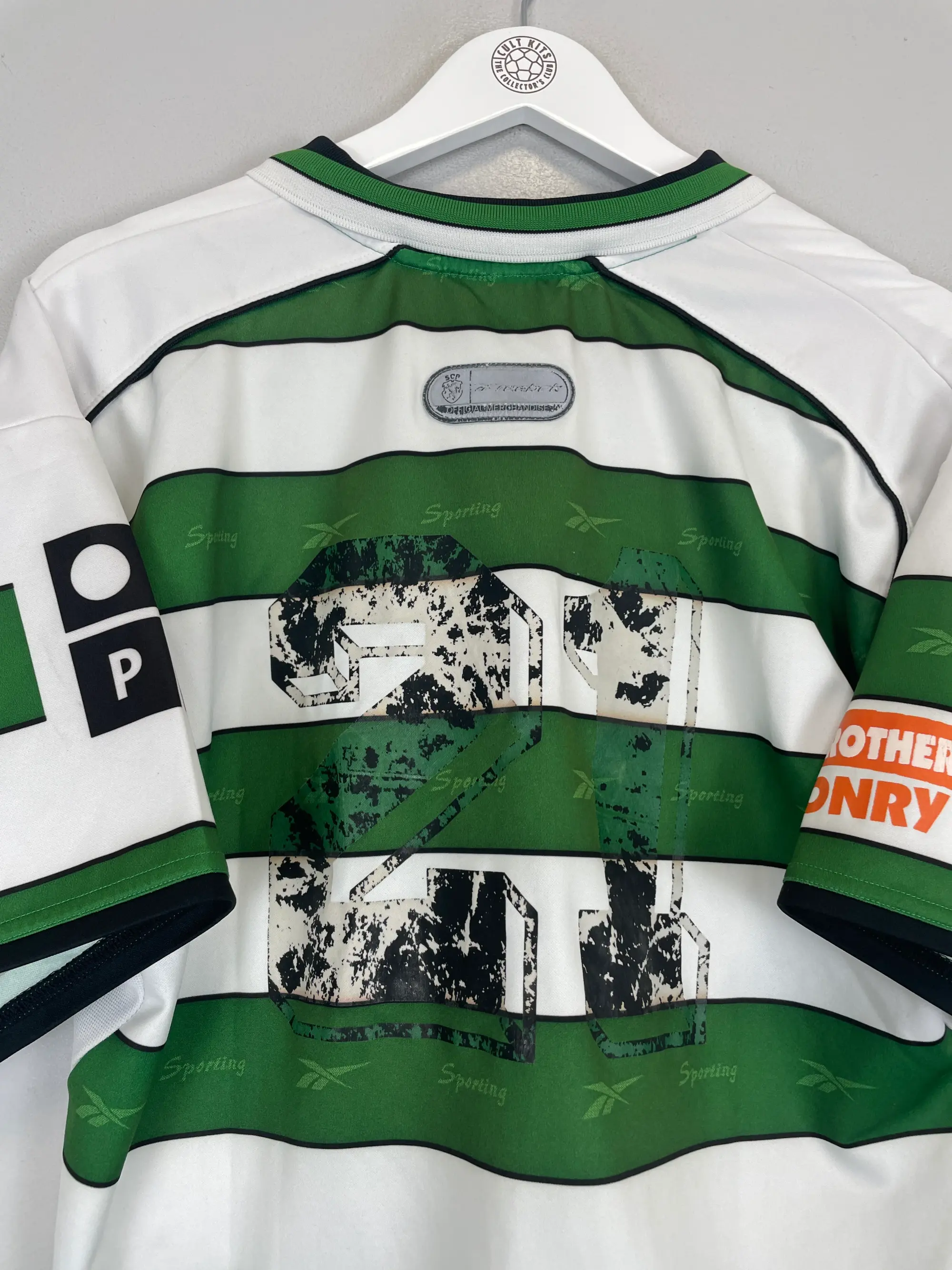CULT KITS - 2000/01 SPORTING CP HOME SHIRT (S) REEBOK