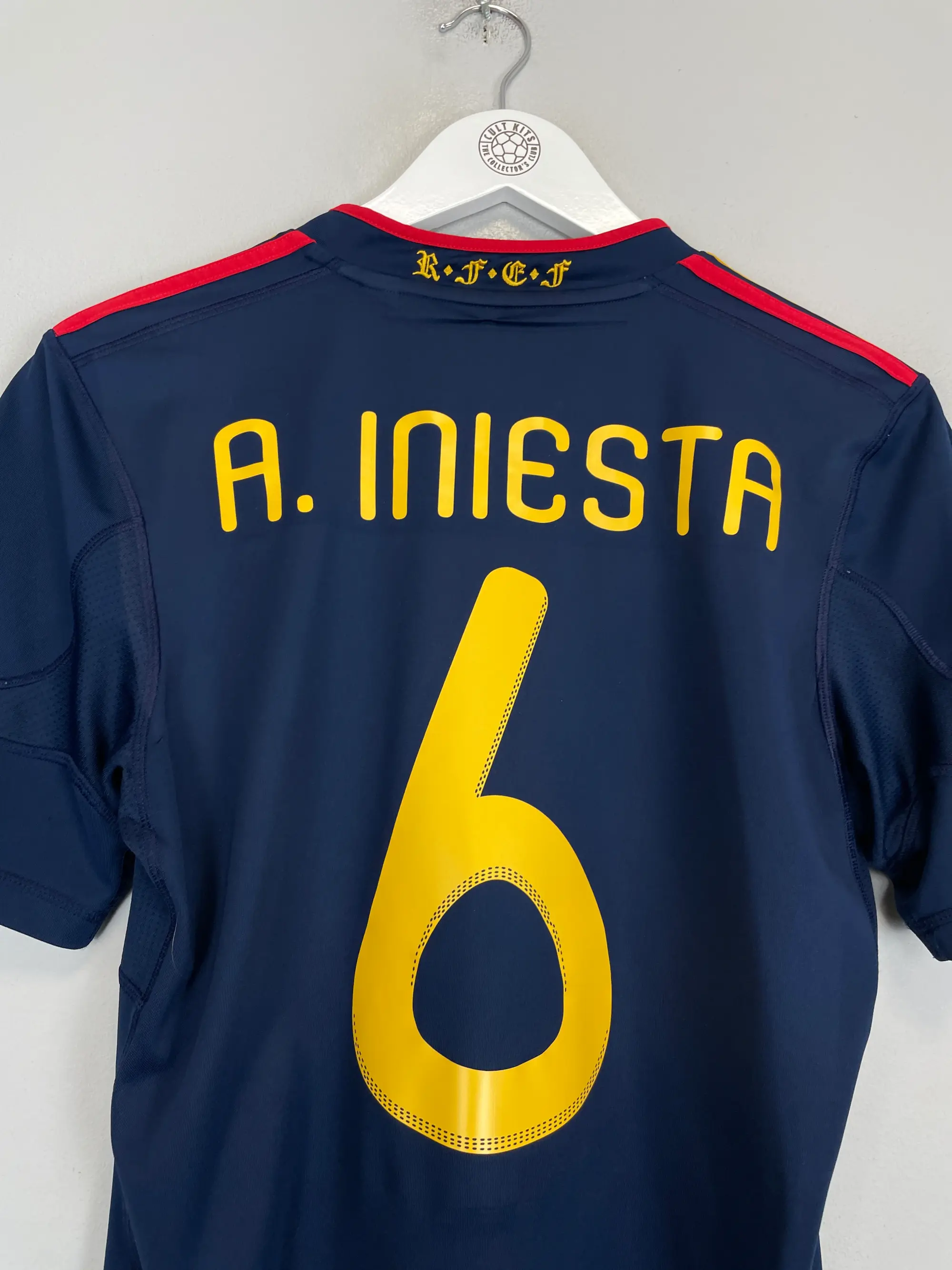 CULT KITS - 2010/11 SPAIN INIESTA #6 AWAY SHIRT (S) ADIDAS
