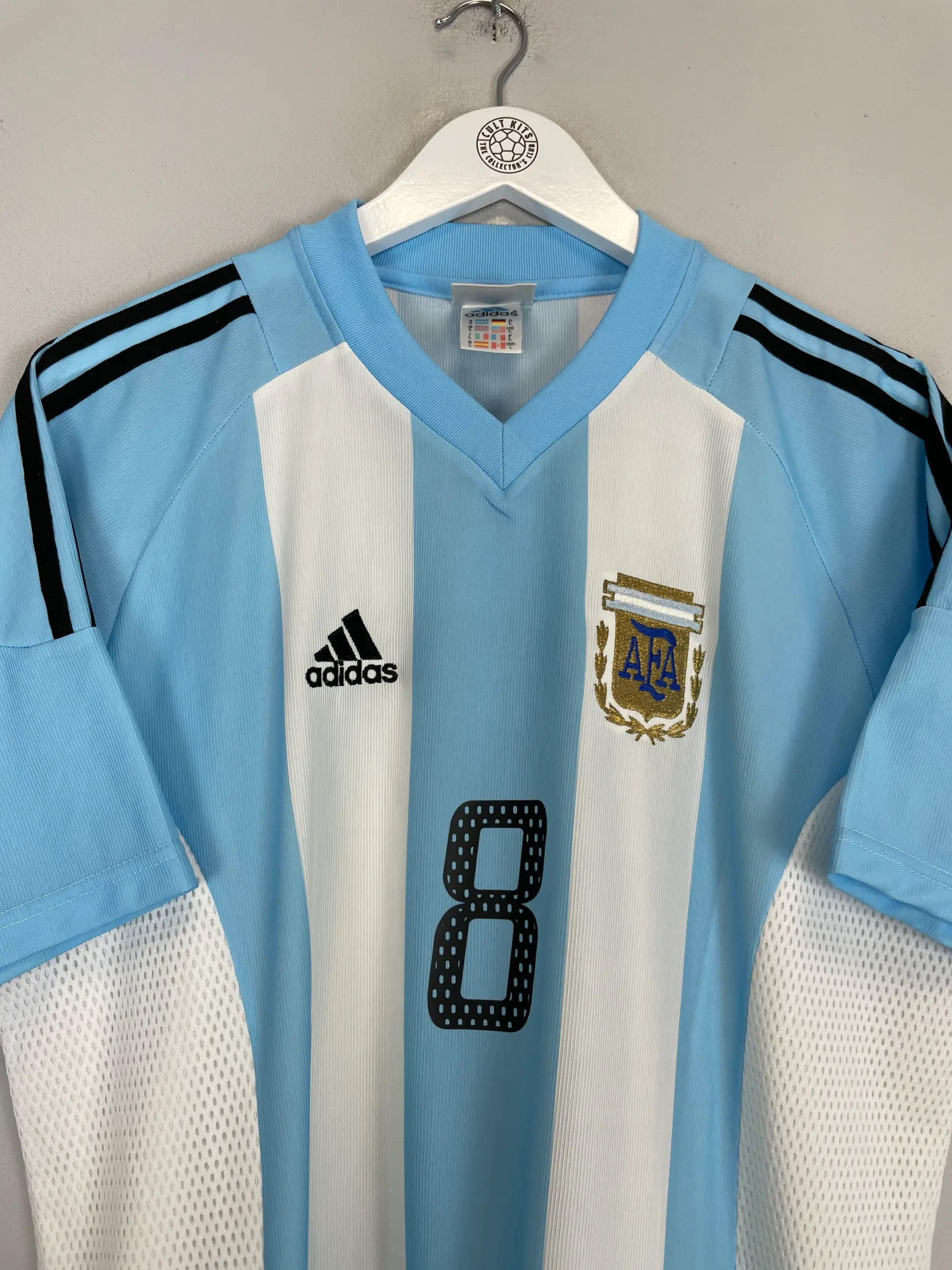 CULT KITS - 2010/11 SPAIN INIESTA #6 AWAY SHIRT (S) ADIDAS