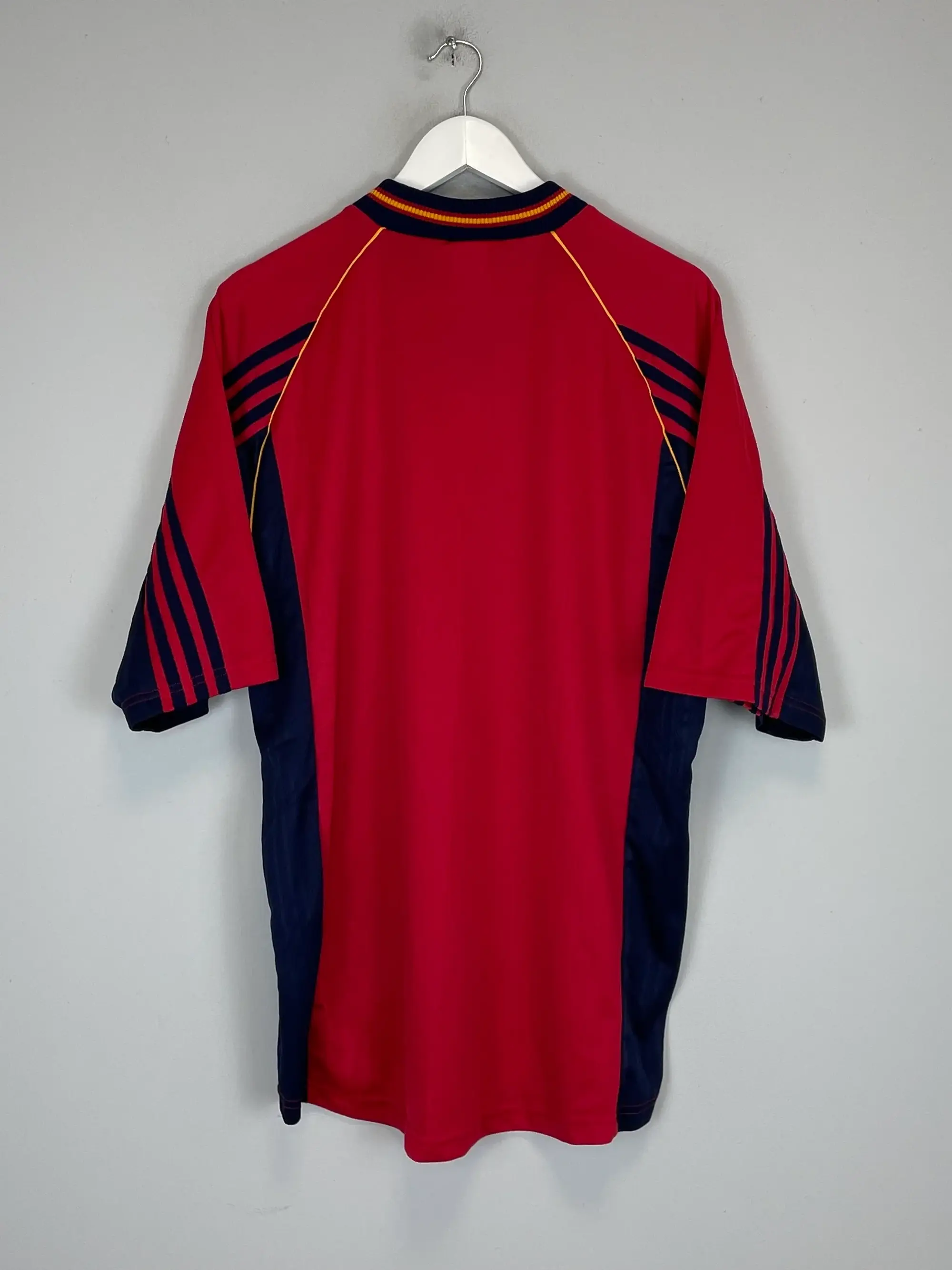 CULT KITS - 1998/00 SPAIN HOME SHIRT (XL) ADIDAS