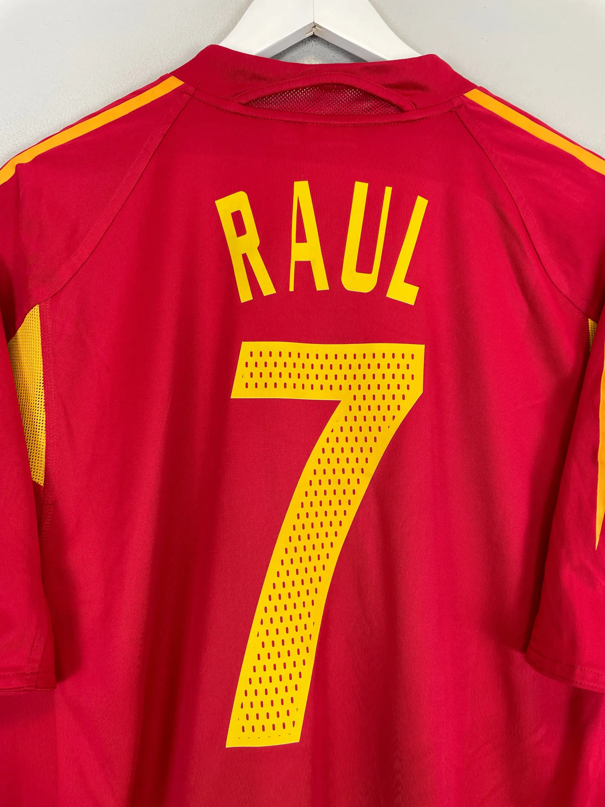 CULT KITS - 2004/06 SPAIN RAUL #7 HOME SHIRT (XL) ADIDAS