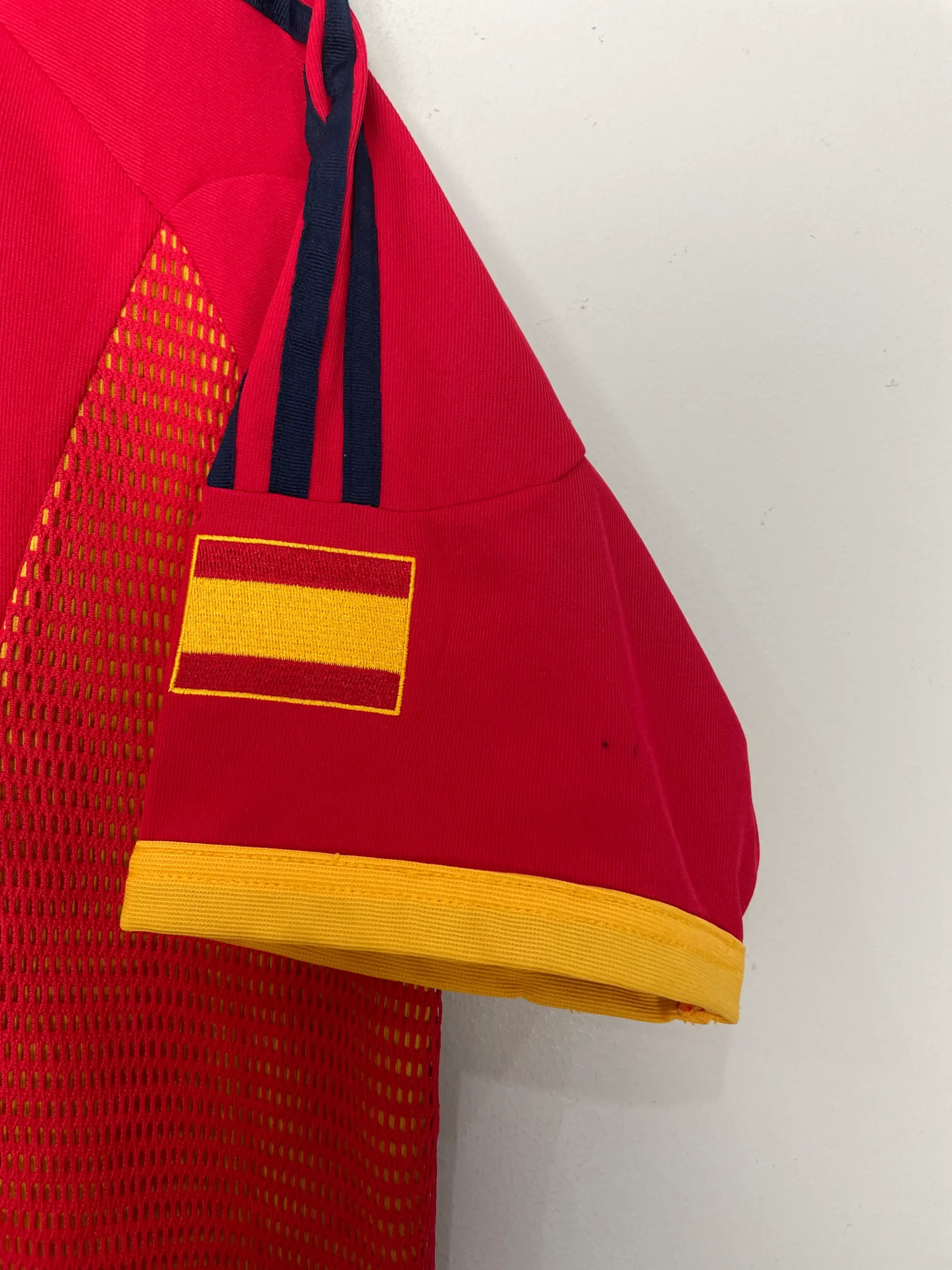 CULT KITS - 2002/04 SPAIN RAUL #7 HOME SHIRT (M) ADIDAS