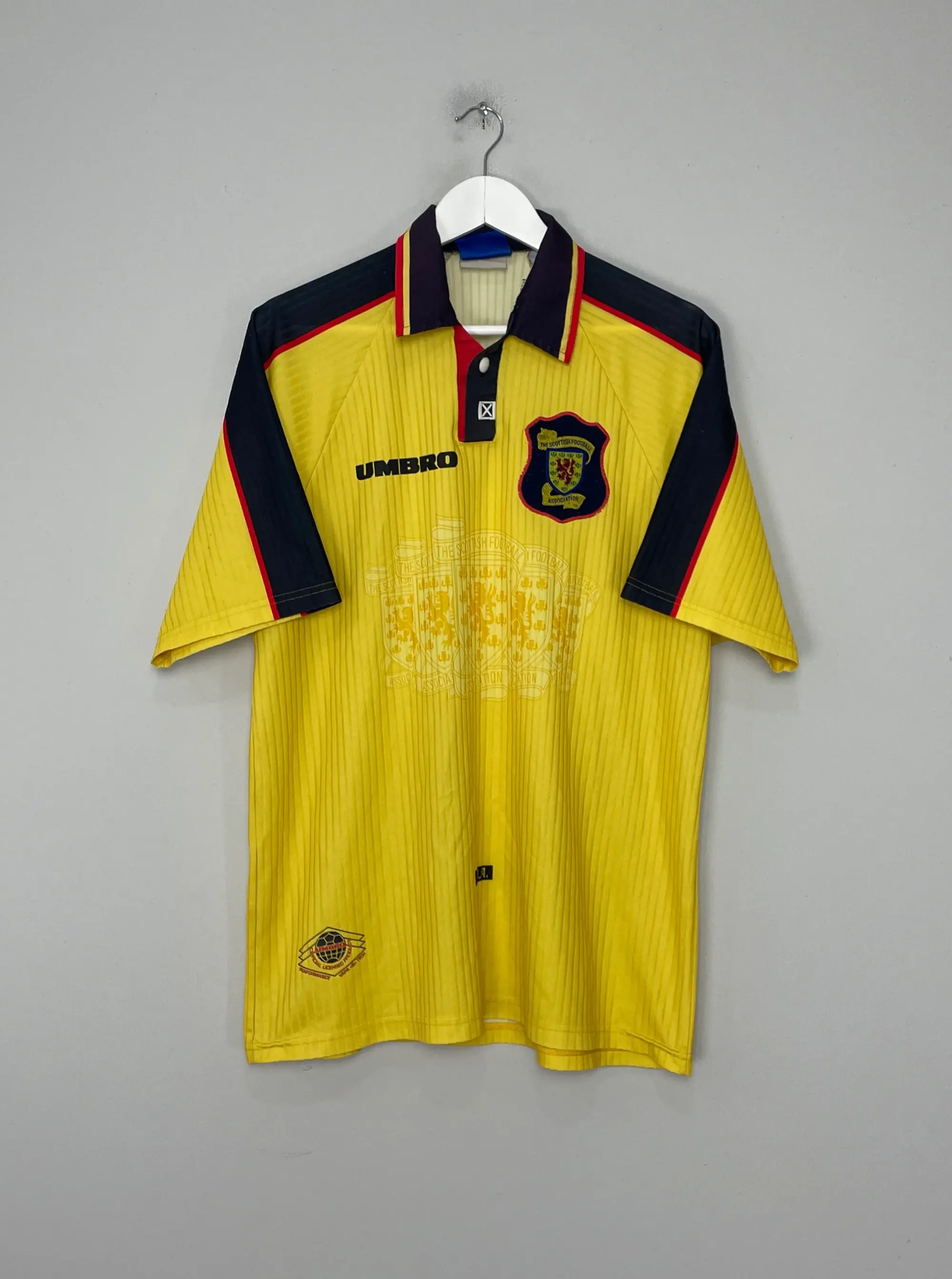 CULT KITS - 1996/98 SCOTLAND AWAY SHIRT (XL) UMBRO