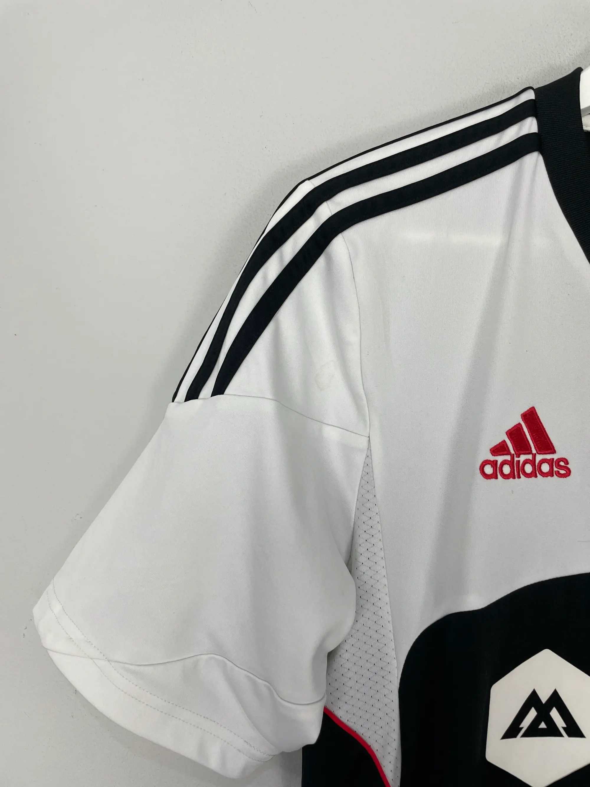 CULT KITS - 2010/12 PARAGUAY HOME SHIRT (M) ADIDAS