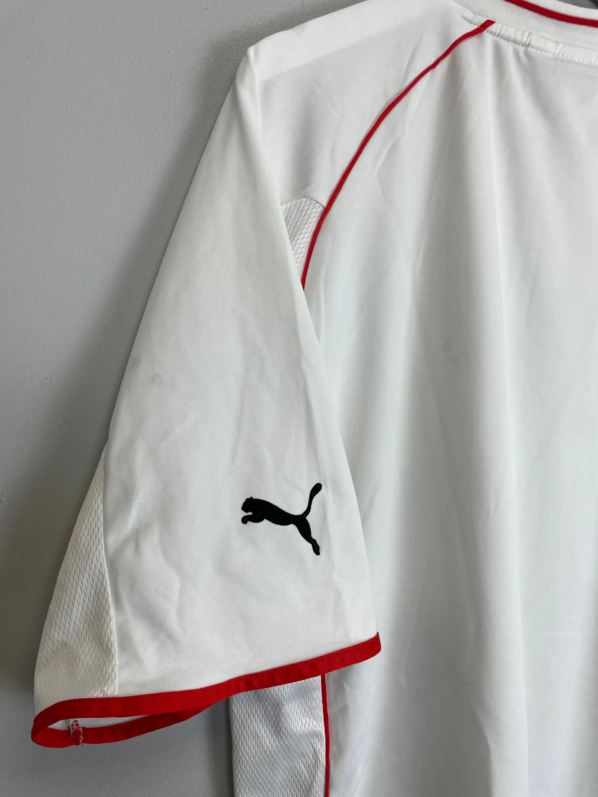 CULT KITS - 2001/02 POLAND HOME SHIRT (XXL) PUMA