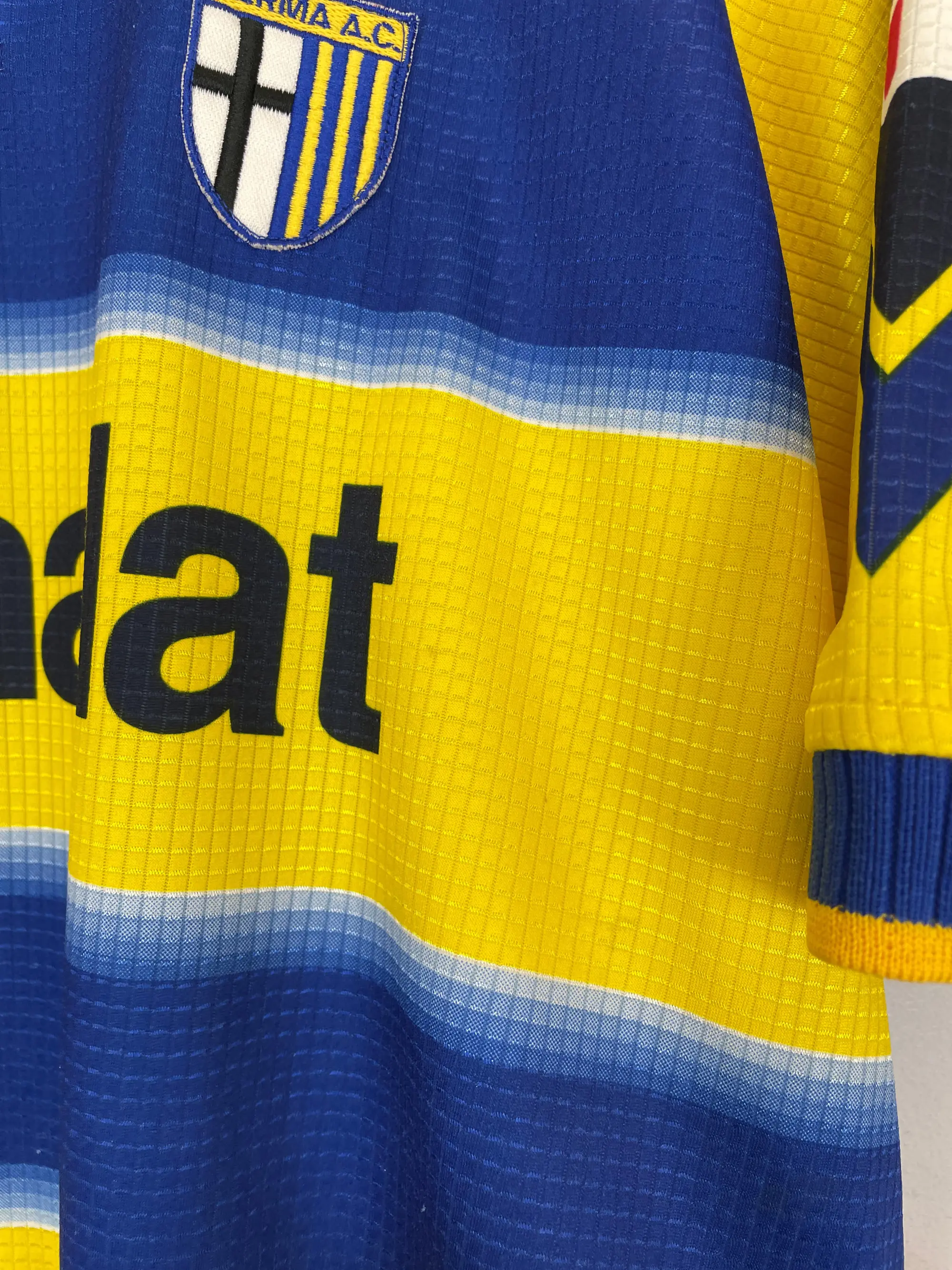 CULT KITS - 1999/00 PARMA HOME SHIRT (L) CHAMPION