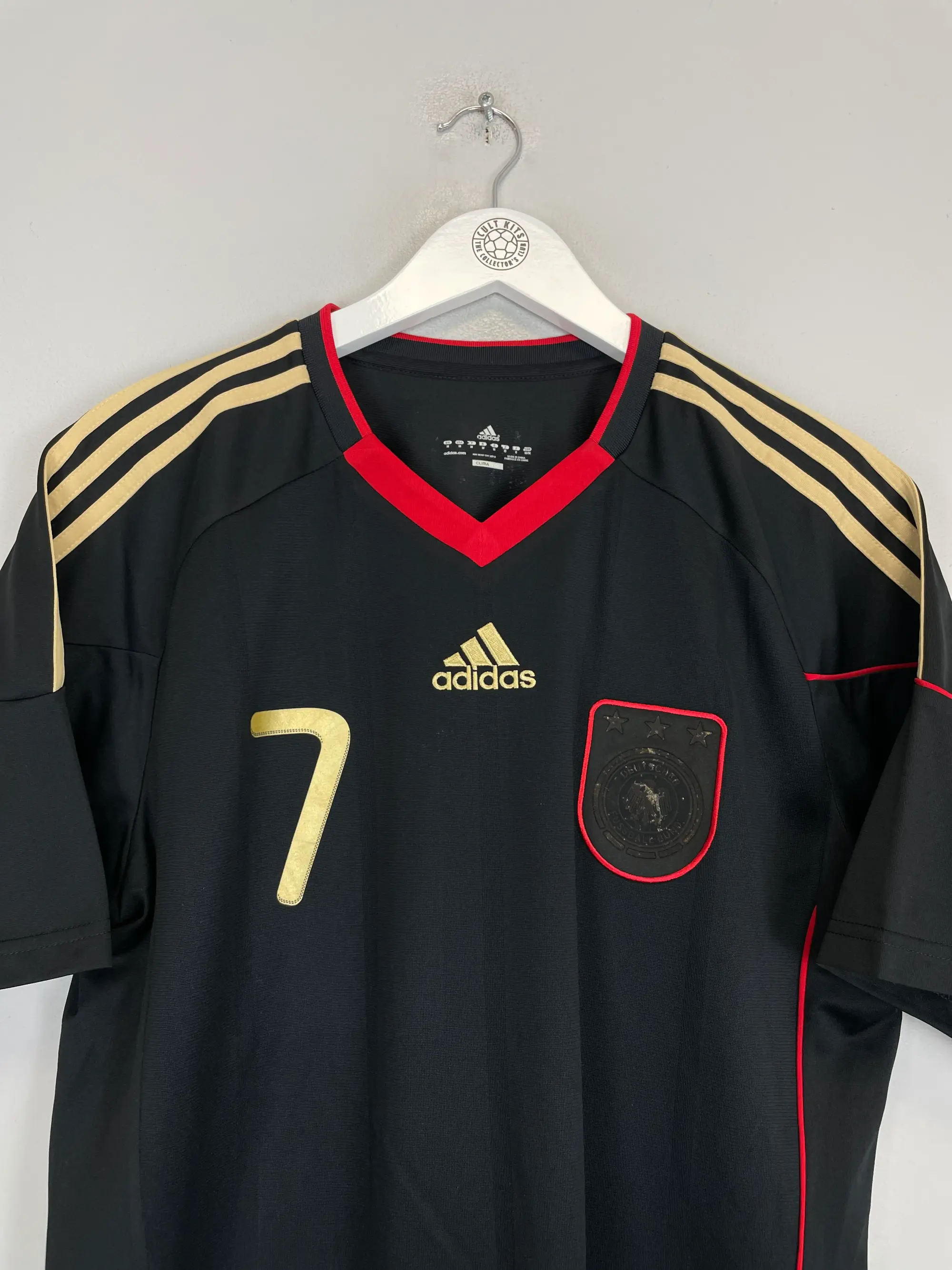 CULT KITS - 2008/10 RIVER PLATE HOME SHIRT (L) ADIDAS