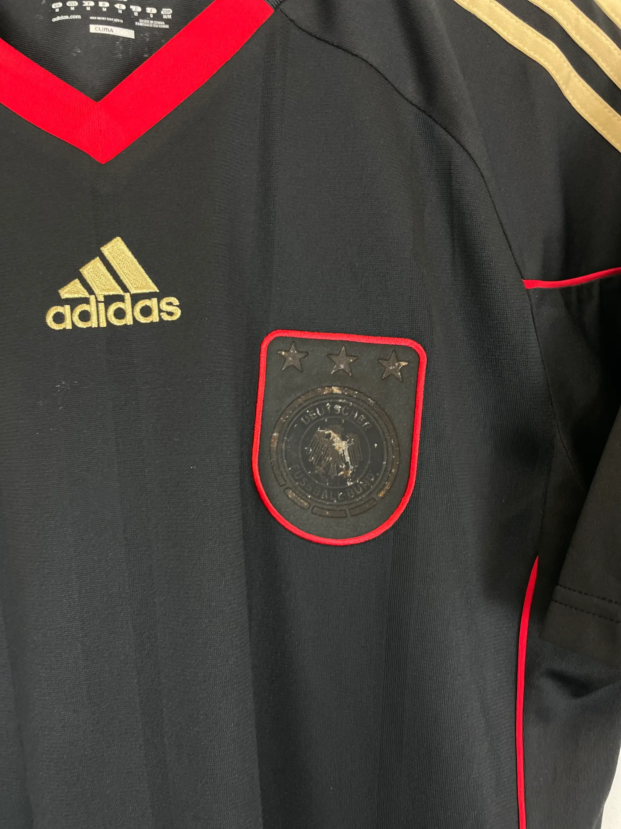 CULT KITS - 2008/10 RIVER PLATE HOME SHIRT (L) ADIDAS