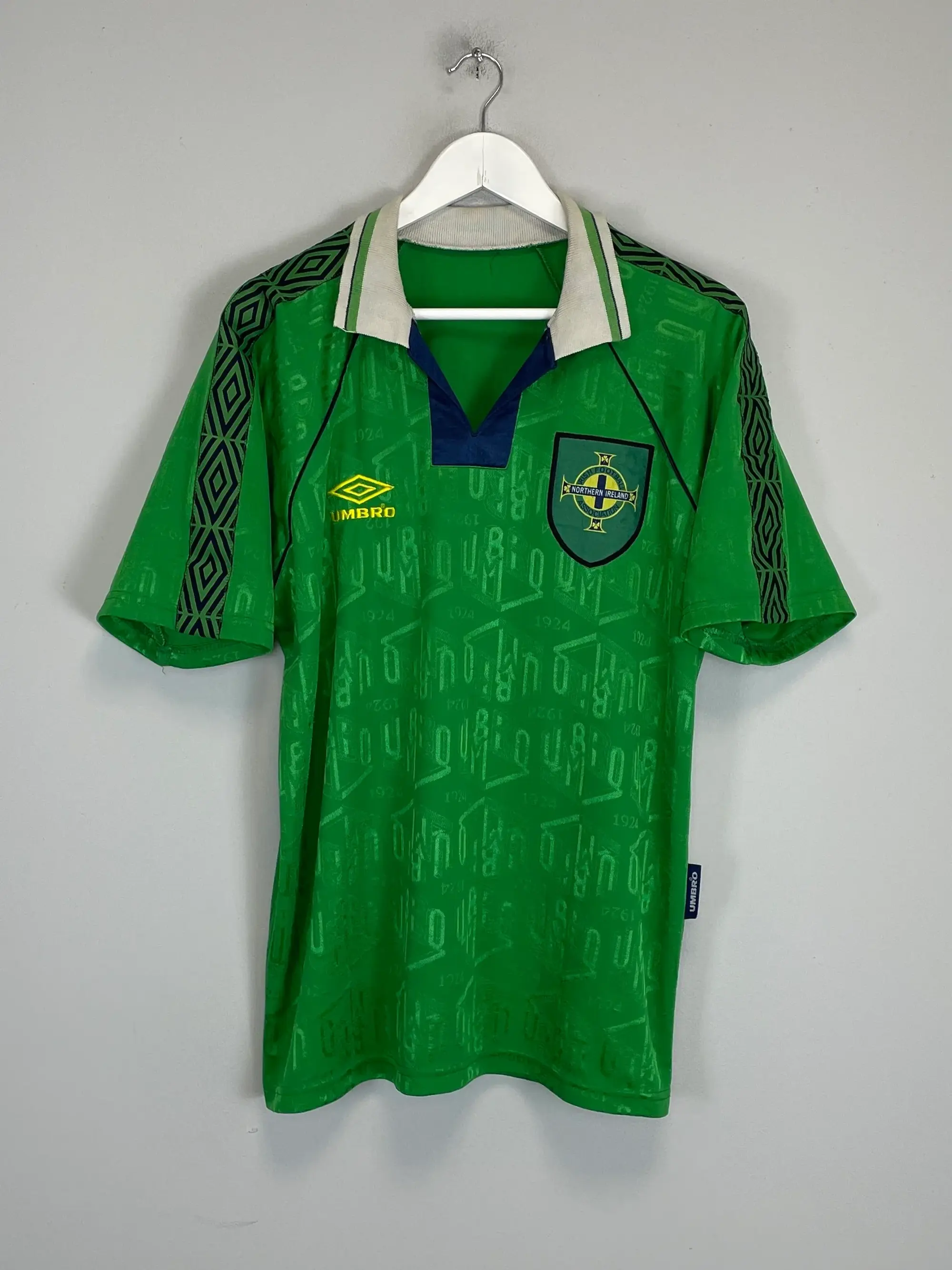 CULT KITS - 1994/95 NORTHERN IRELAND *PROTOTYPE* HOME SHIRT (M) UMBRO