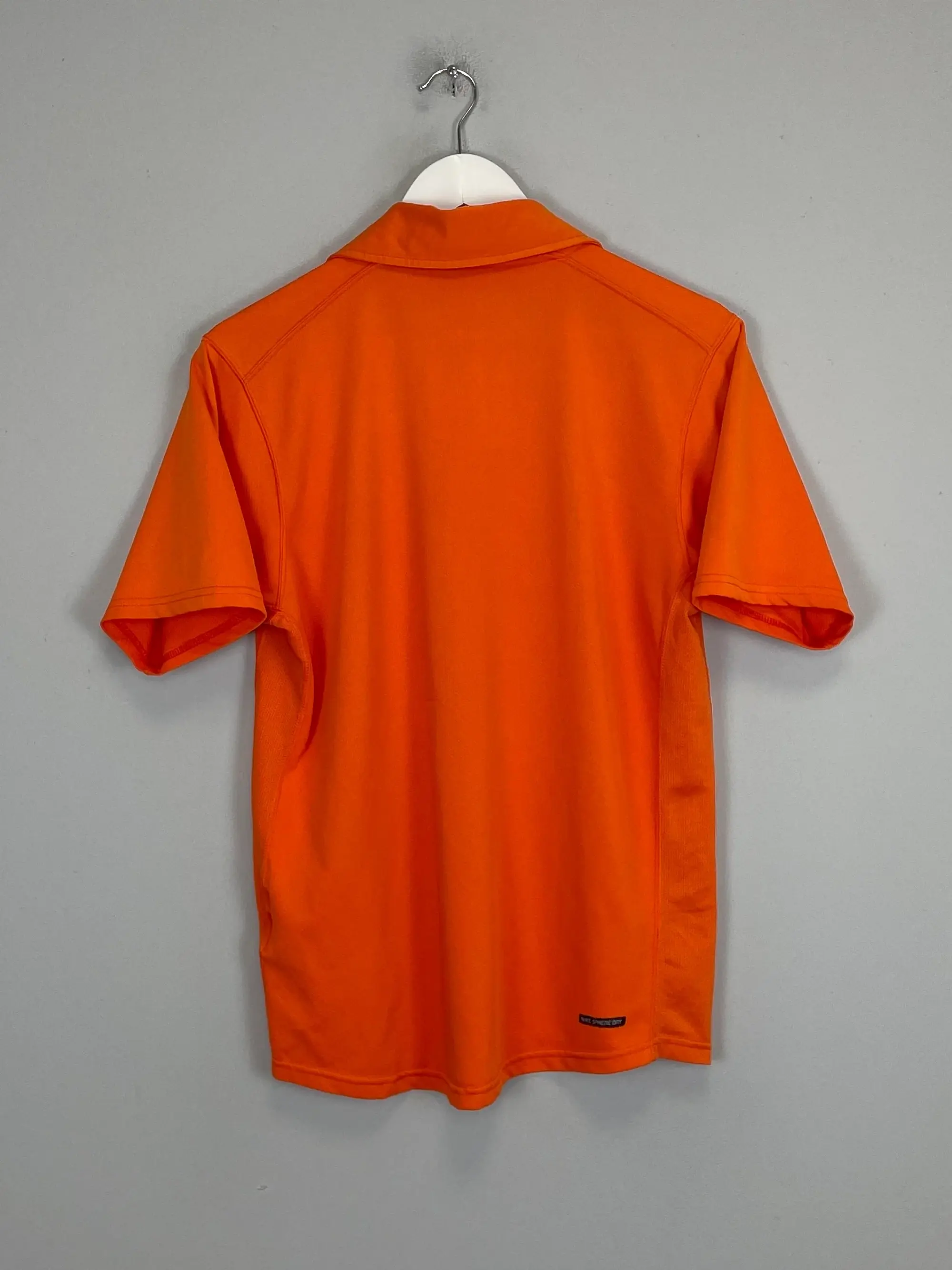 CULT KITS - 2006/07 NETHERLANDS HOME SHIRT (M) NIKE