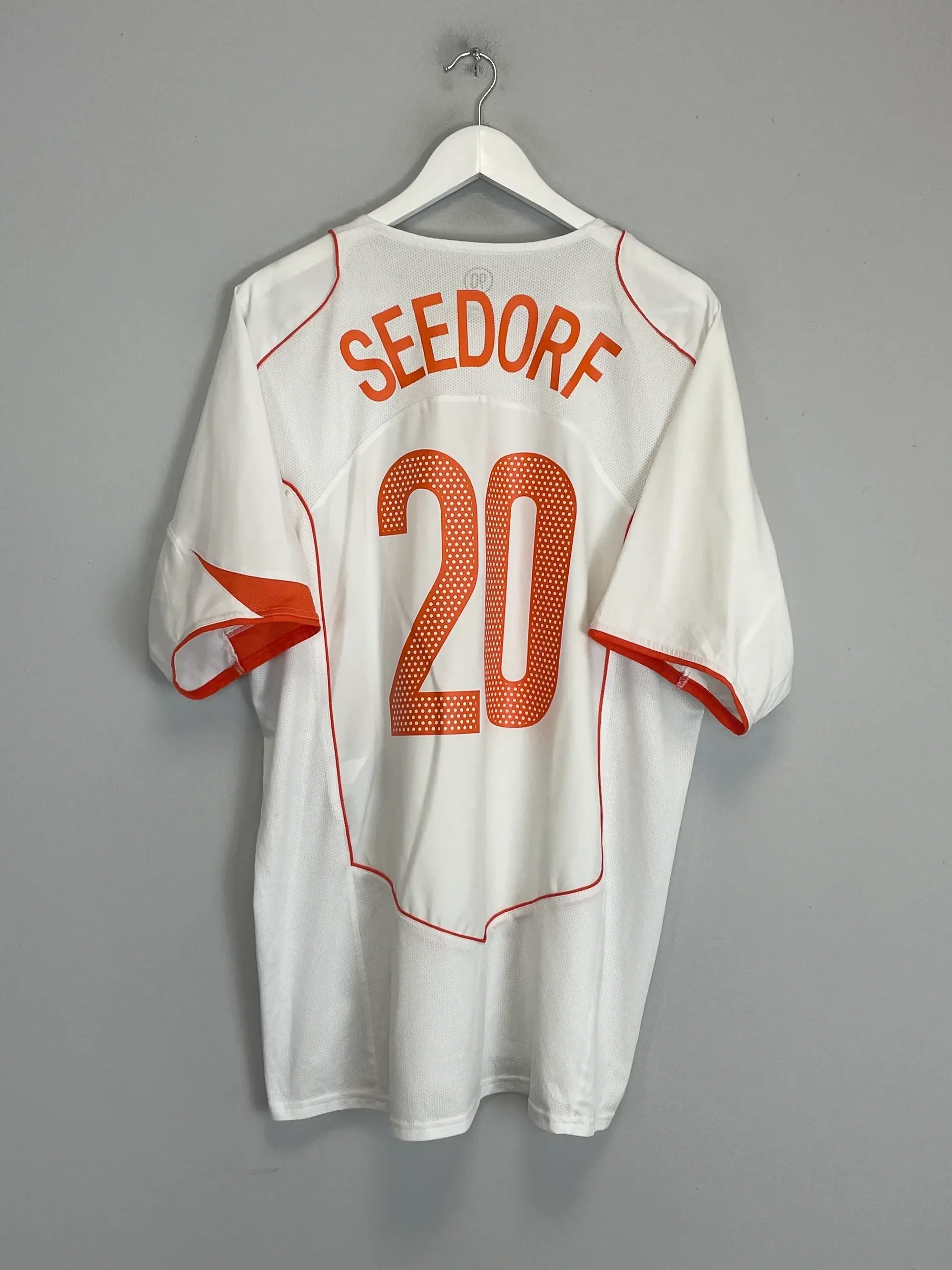CULT KITS - 2004/06 NETHERLANDS SEEDORF #10 AWAY SHIRT (XL) NIKE