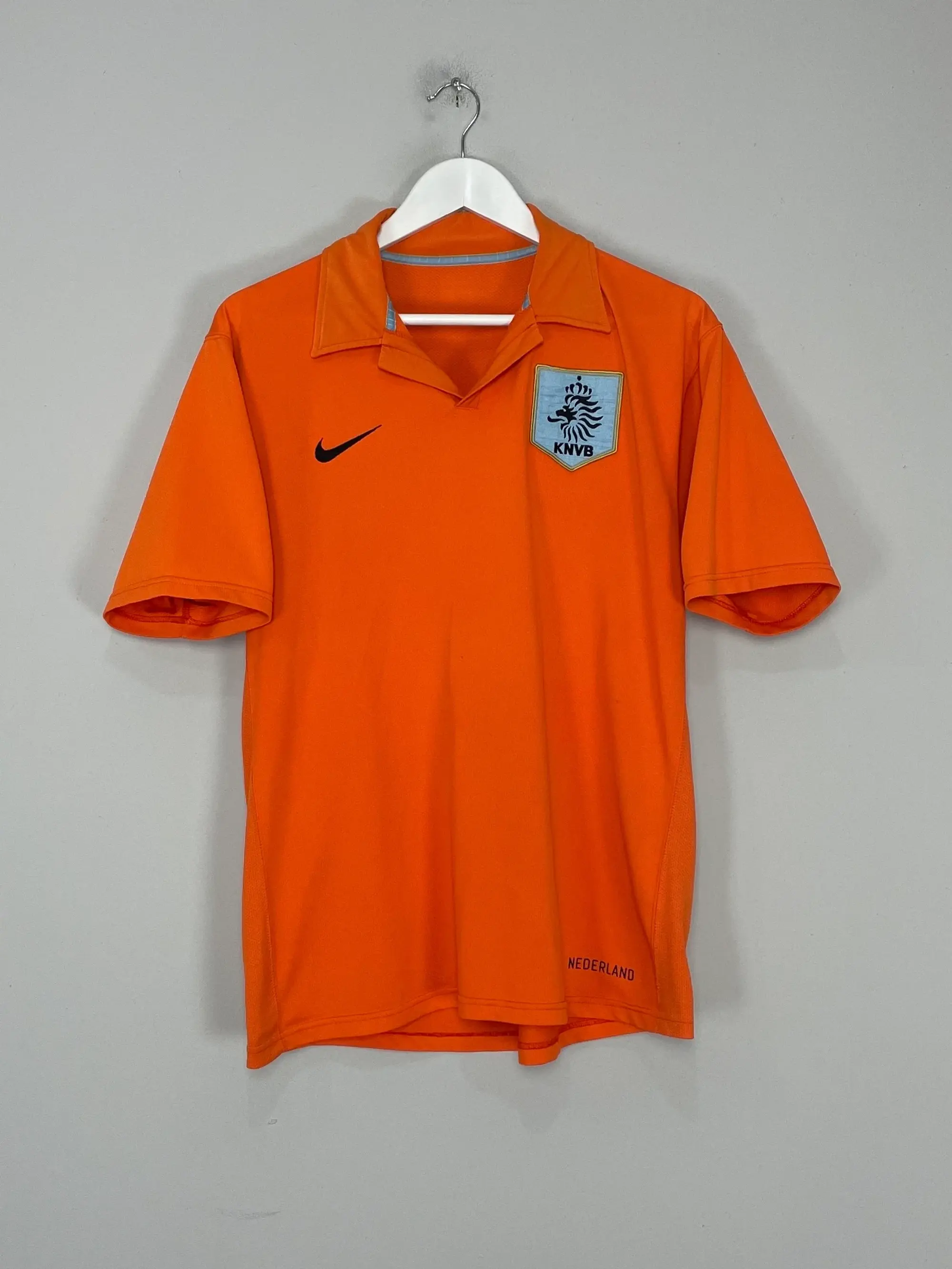 CULT KITS - 2006/08 NETHERLANDS HOME SHIRT (M) NIKE