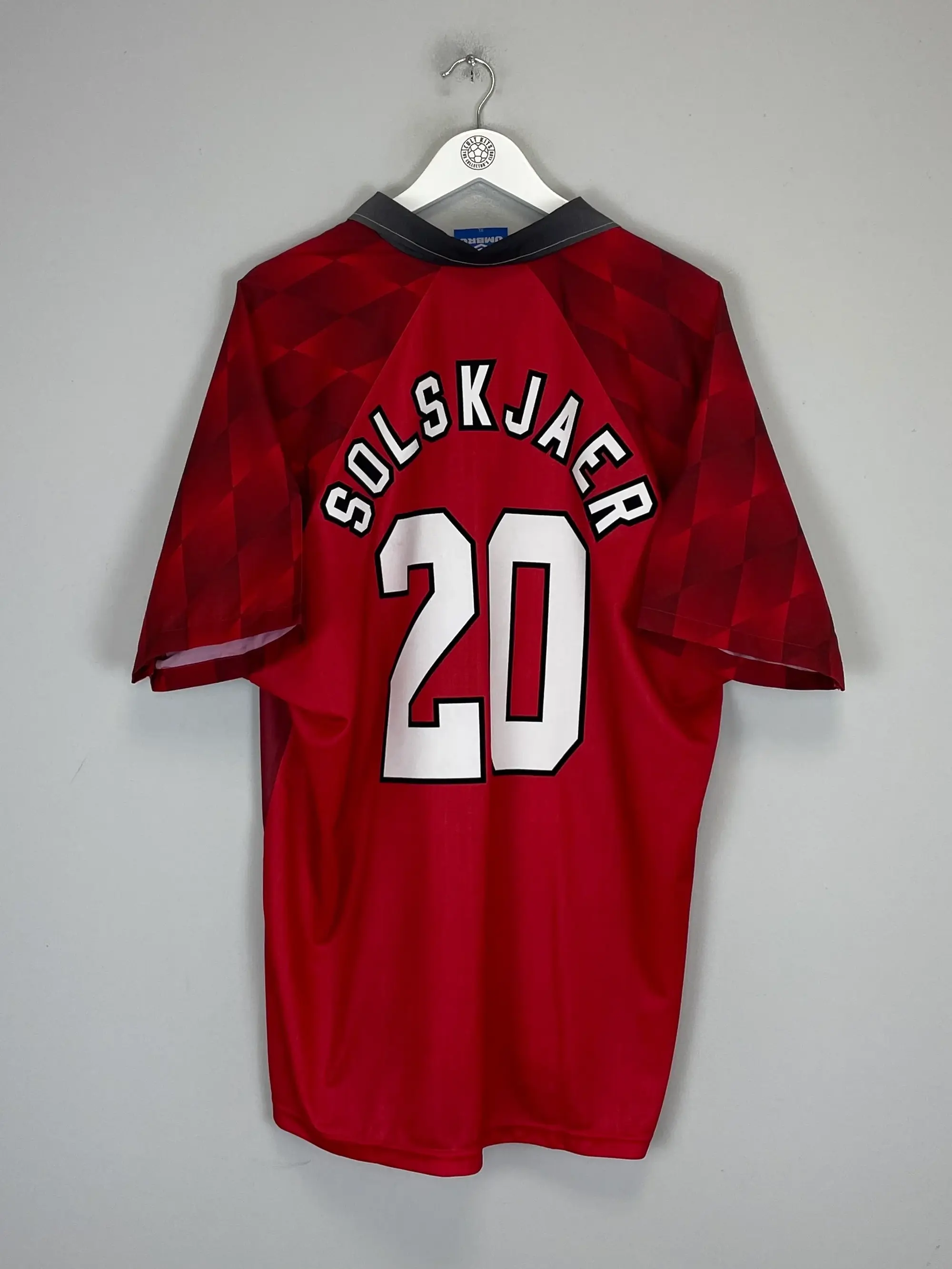 CULT KITS - 1996/98 MANCHESTER UNITED SOLSKJAER #20 HOME SHIRT (XL) UMBRO