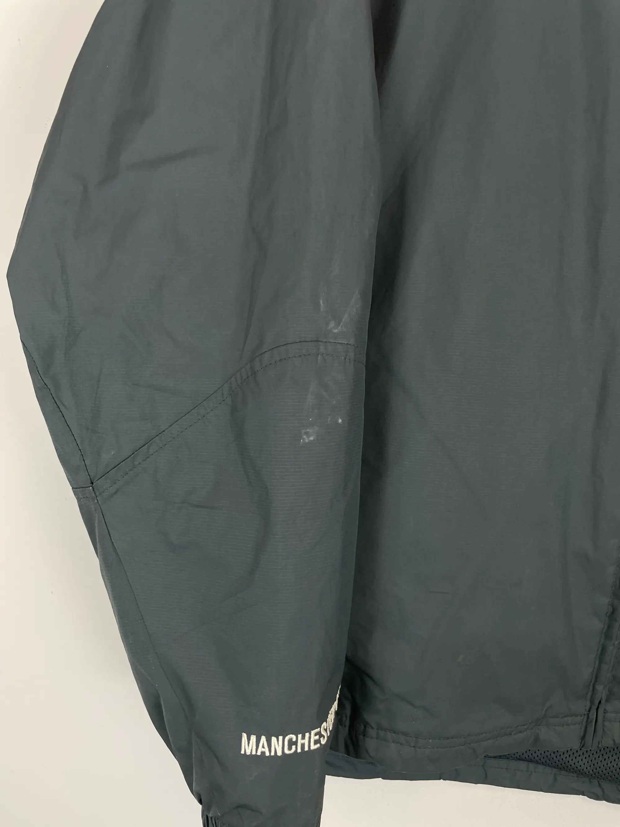 CULT KITS - 2004/05 MANCHESTER UNITED RAIN JACKET (M) NIKE