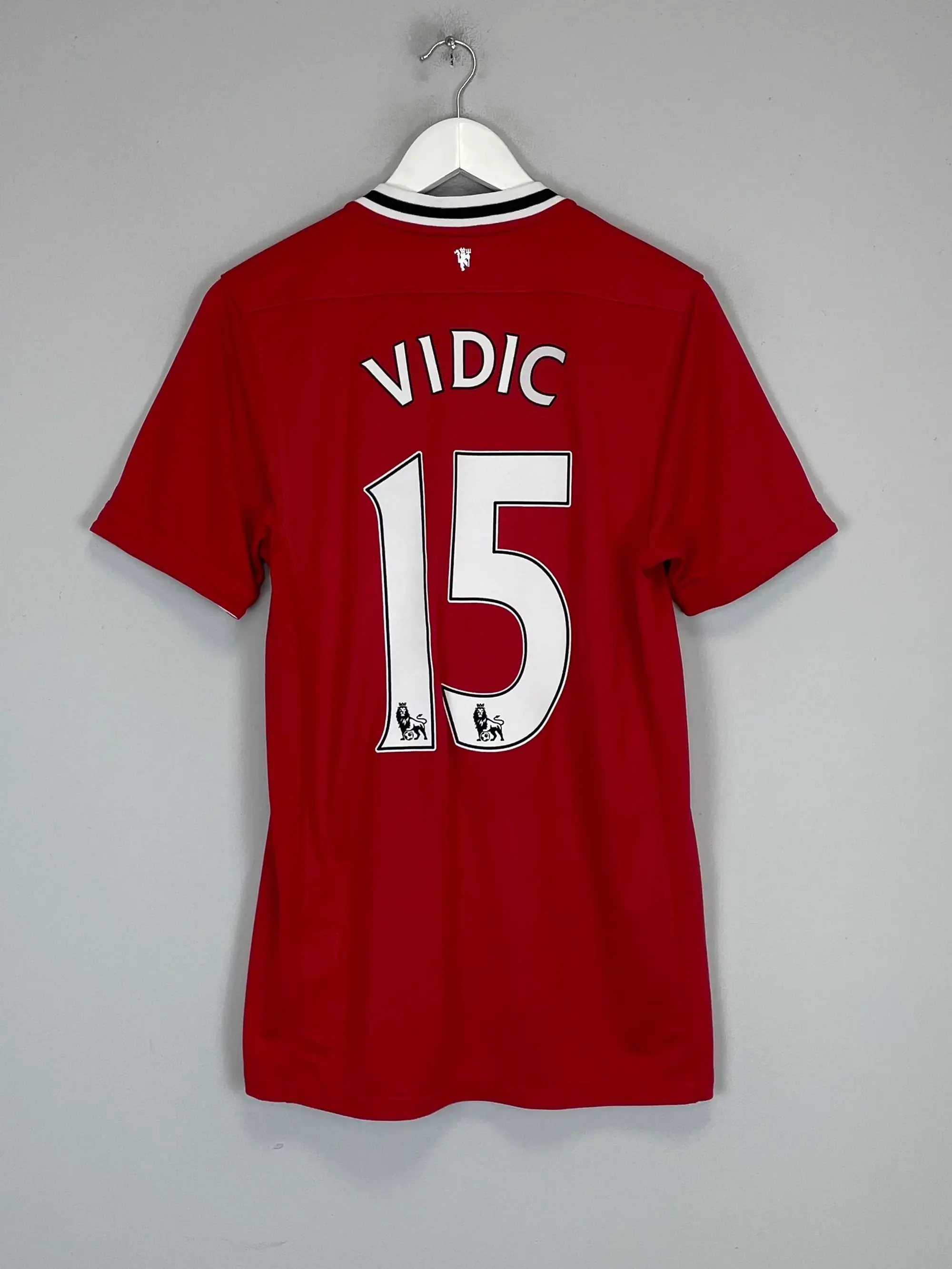CULT KITS - 2011/12 MANCHESTER UNITED VIDIC #15 HOME SHIRT (S) NIKE