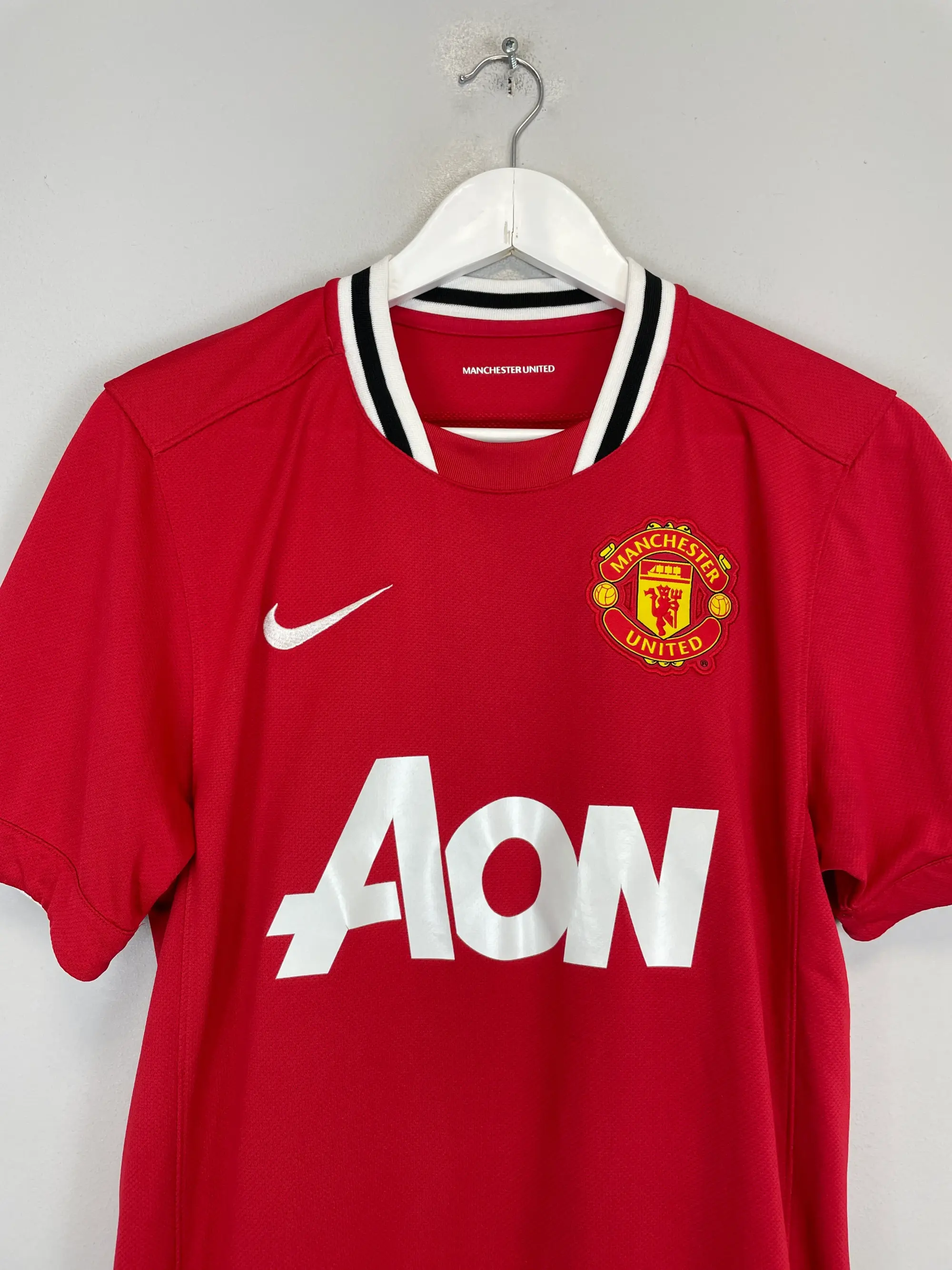 CULT KITS - 2011/12 MANCHESTER UNITED VIDIC #15 HOME SHIRT (S) NIKE
