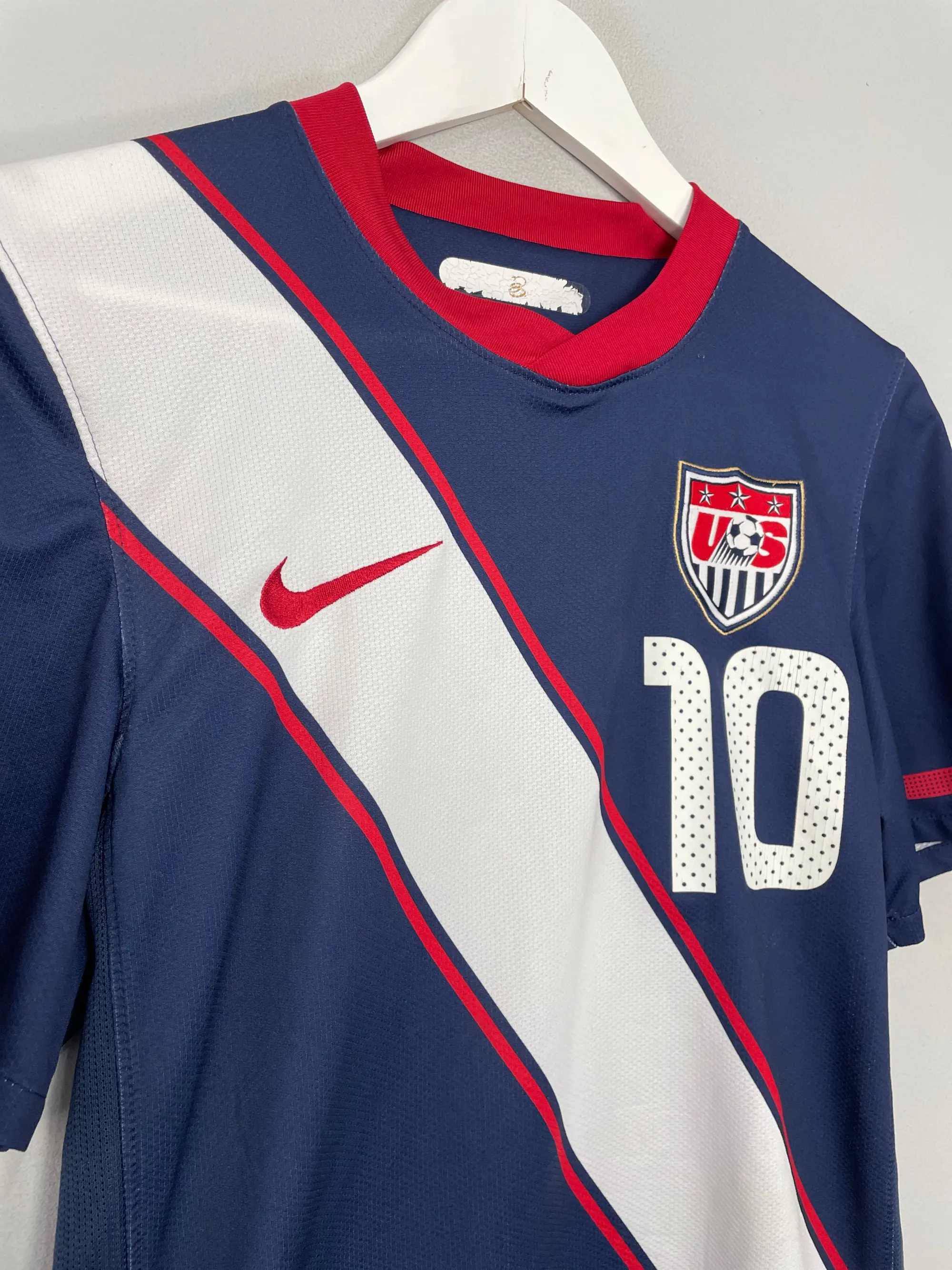 CULT KITS - 2010/11 USA DONOVAN #10 AWAY SHIRT (S) NIKE