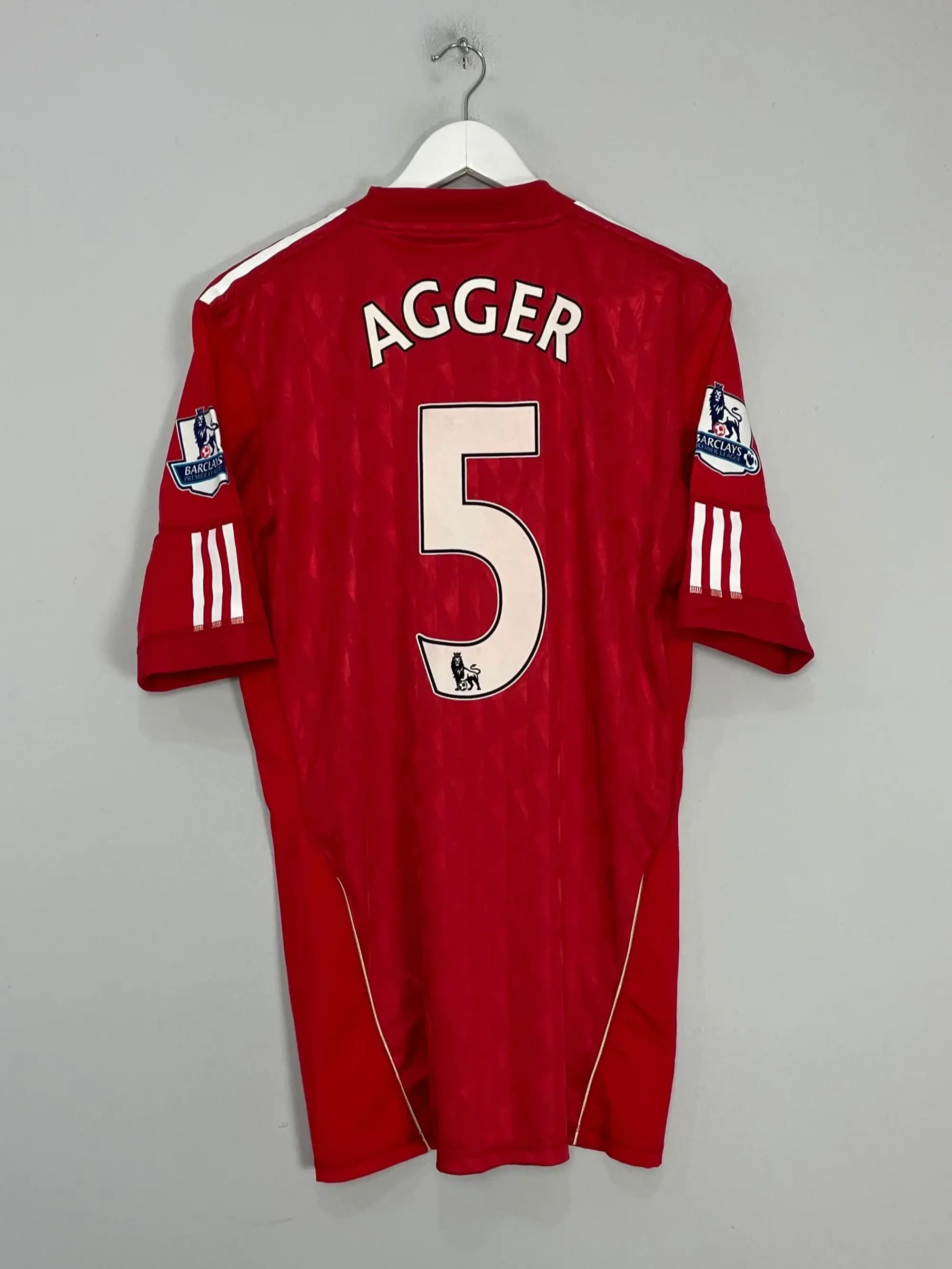 CULT KITS - 2010/12 LIVERPOOL AGGER #5 *MATCH ISSUE + SIGNED* HOME SHIRT (XL) ADIDAS