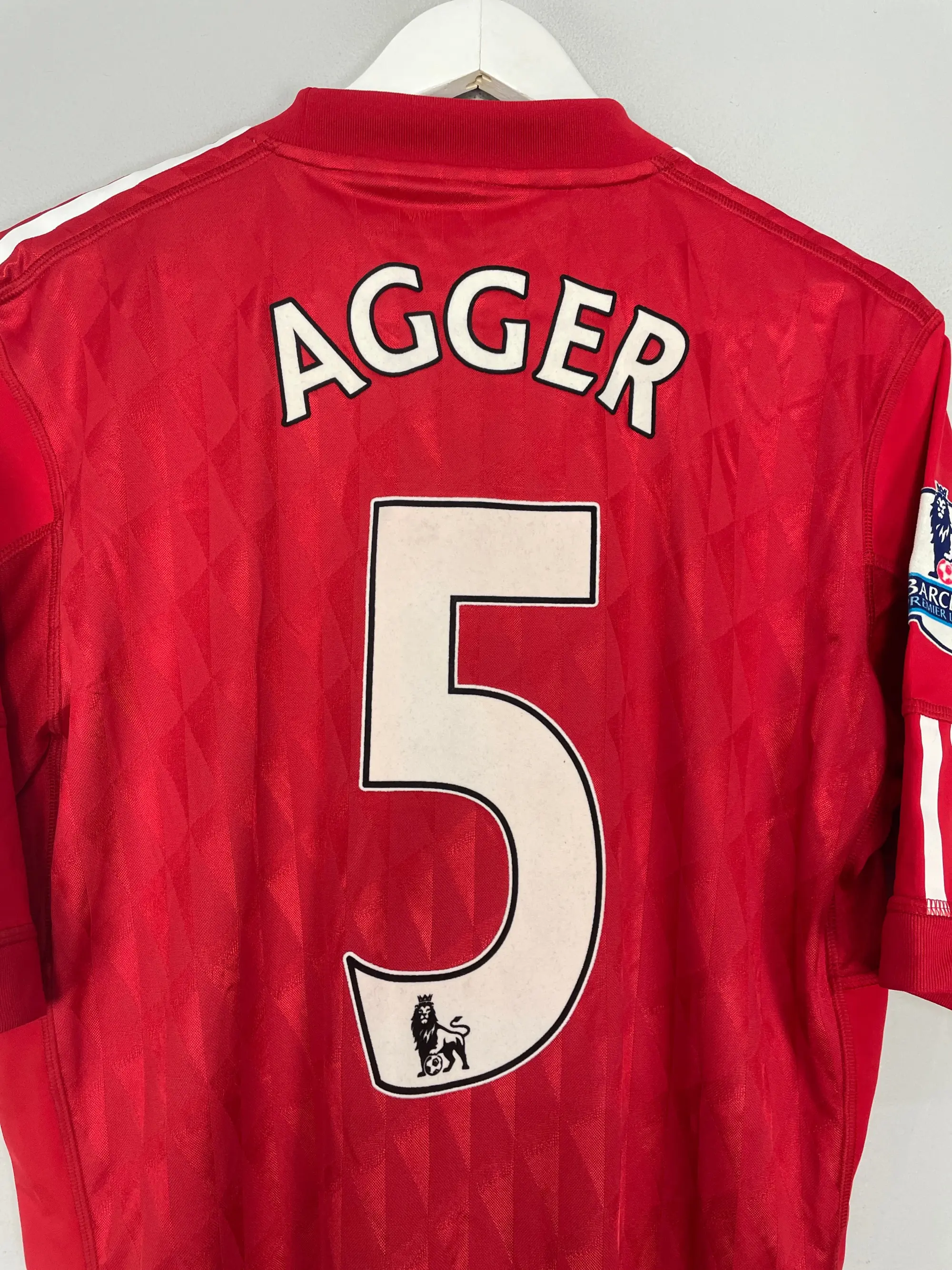CULT KITS - 2010/12 LIVERPOOL AGGER #5 *MATCH ISSUE + SIGNED* HOME SHIRT (XL) ADIDAS