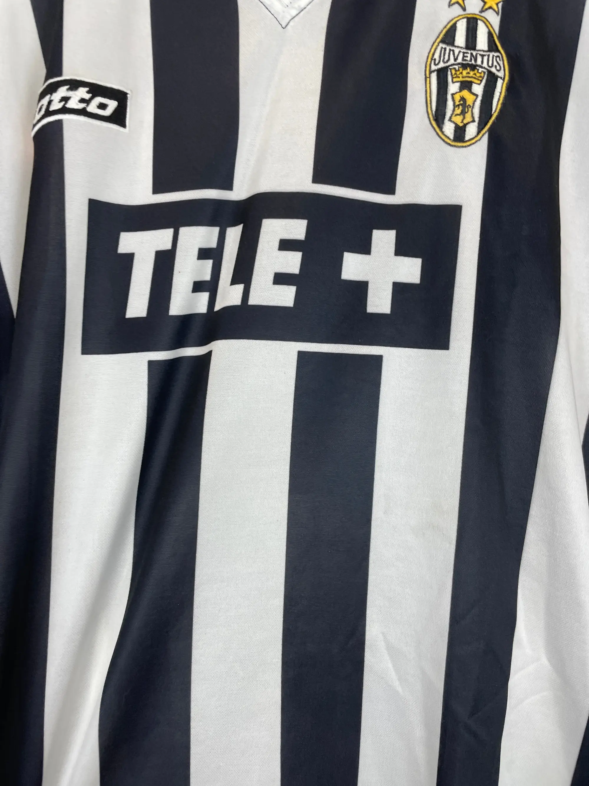 CULT KITS - 2000/01 JUVENTUS HOME SHIRT (M) LOTTO