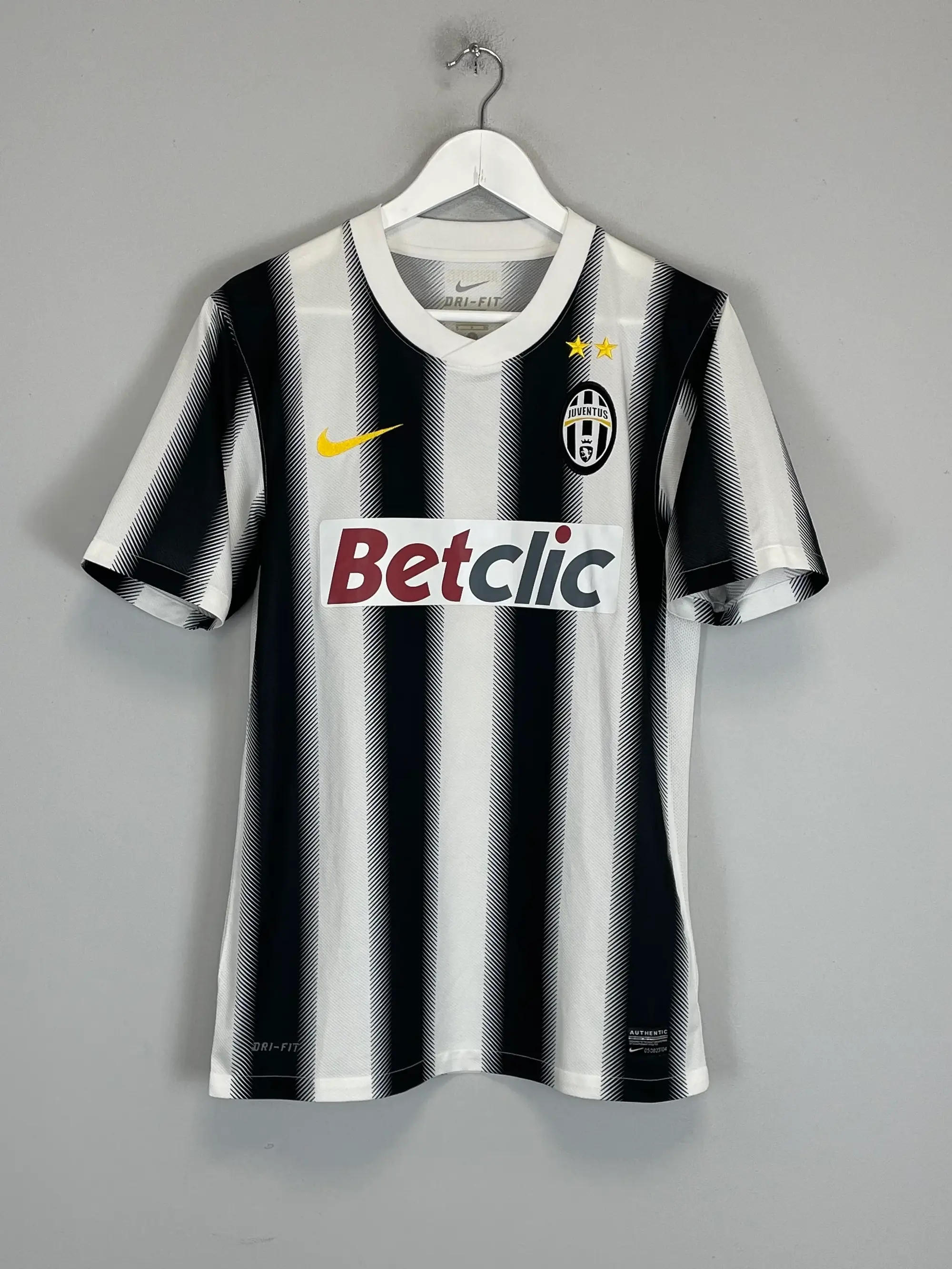 CULT KITS - 2011/12 JUVENTUS IAQUINTA #9 HOME SHIRT (S) NIKE