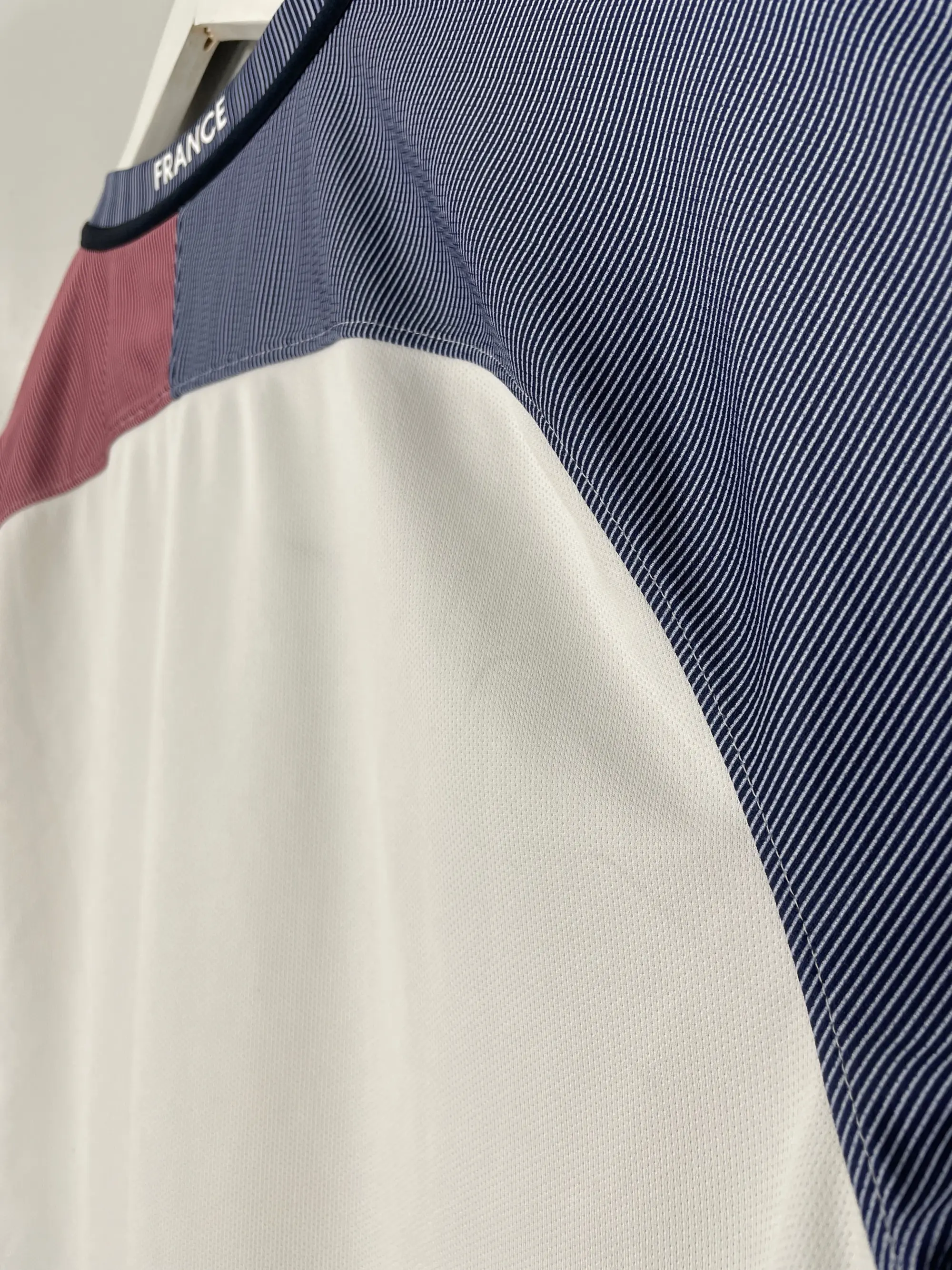 CULT KITS - 2016/17 FRANCE AWAY SHIRT (L) NIKE