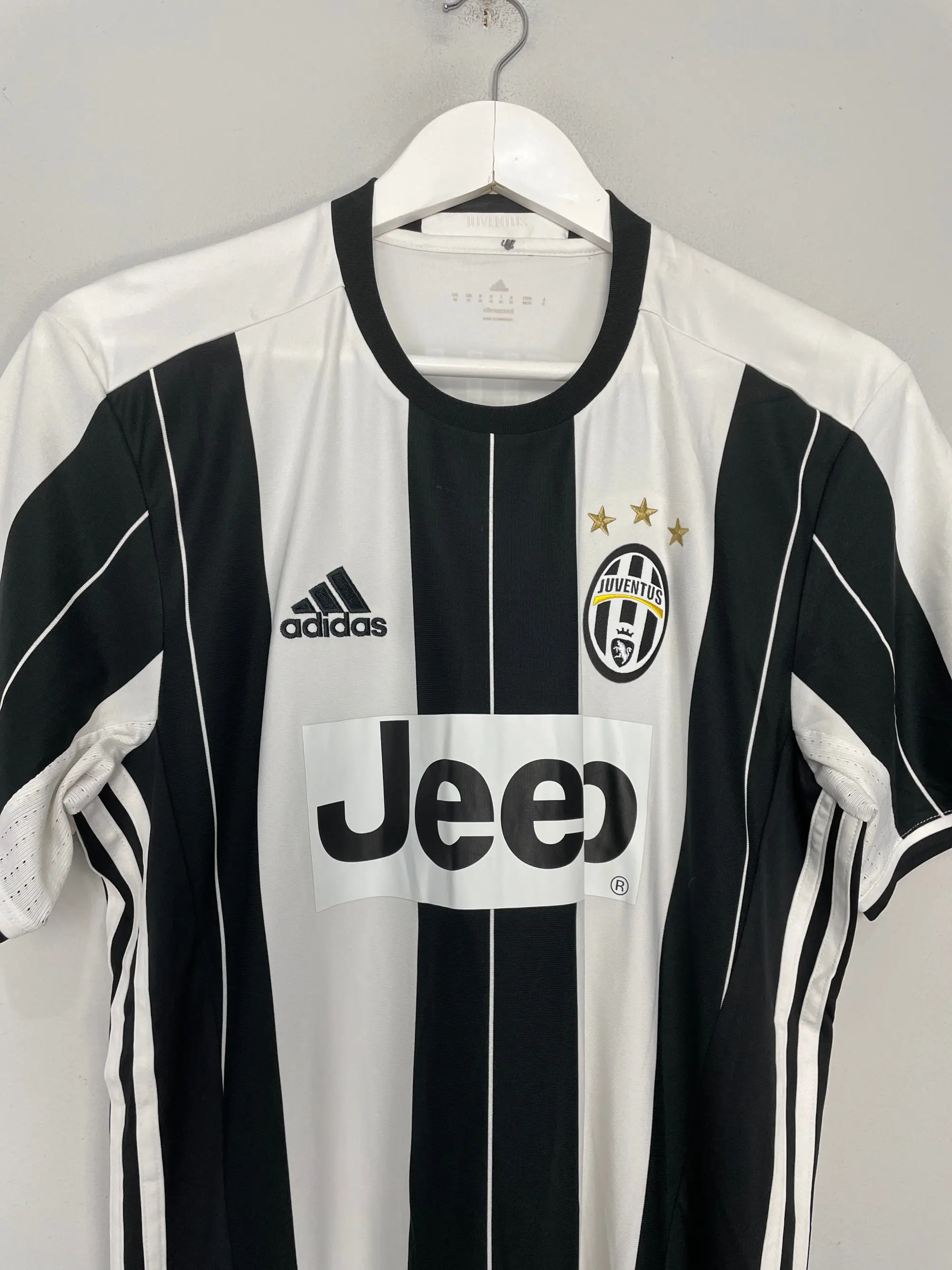 CULT KITS - 2016/17 JUVENTUS HIGUAIN #9 HOME SHIRT (M) ADIDAS