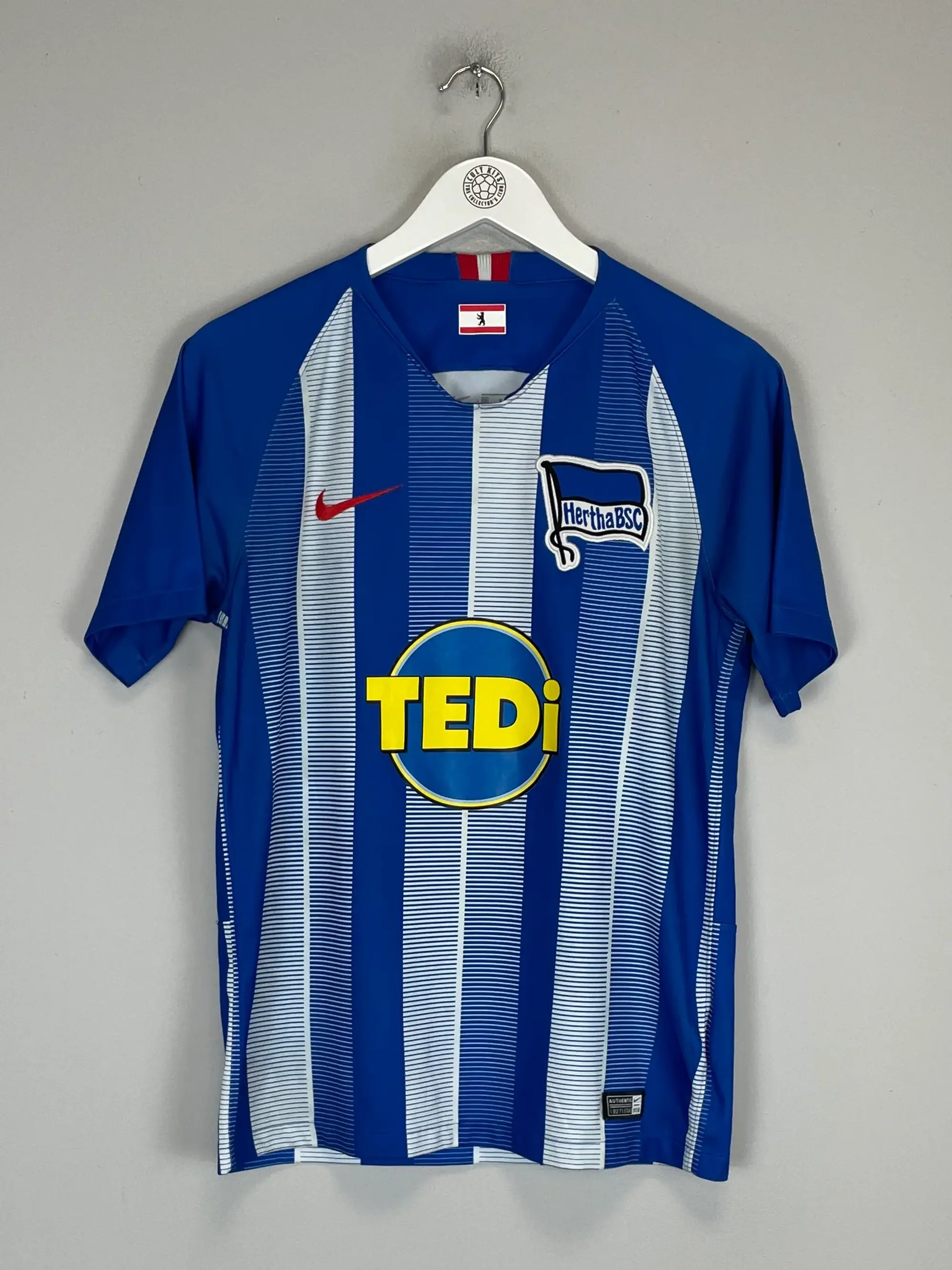 CULT KITS - 2018/19 HERTHA BERLIN HOME SHIRT (S) NIKE