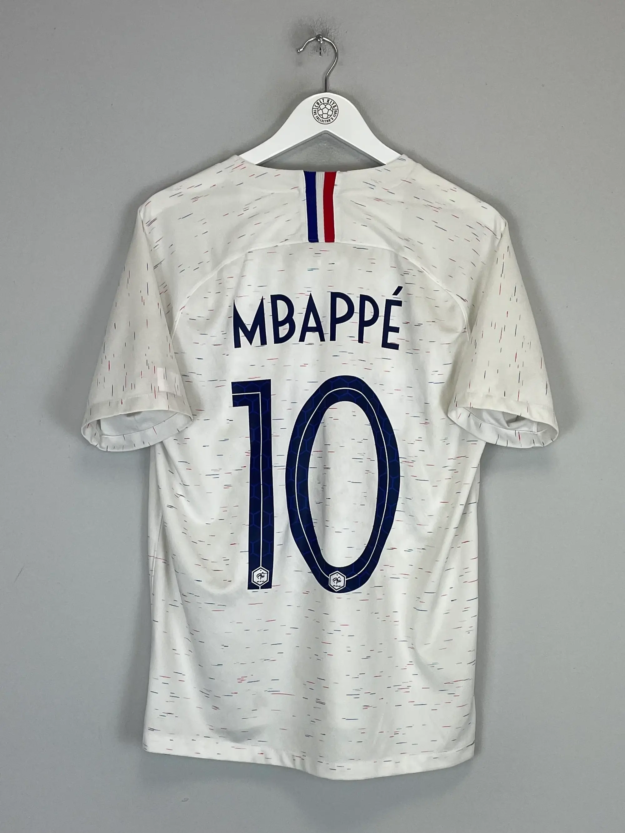 CULT KITS - 2018/19 FRANCE MBAPPE #10 AWAY SHIRT (L) NIKE
