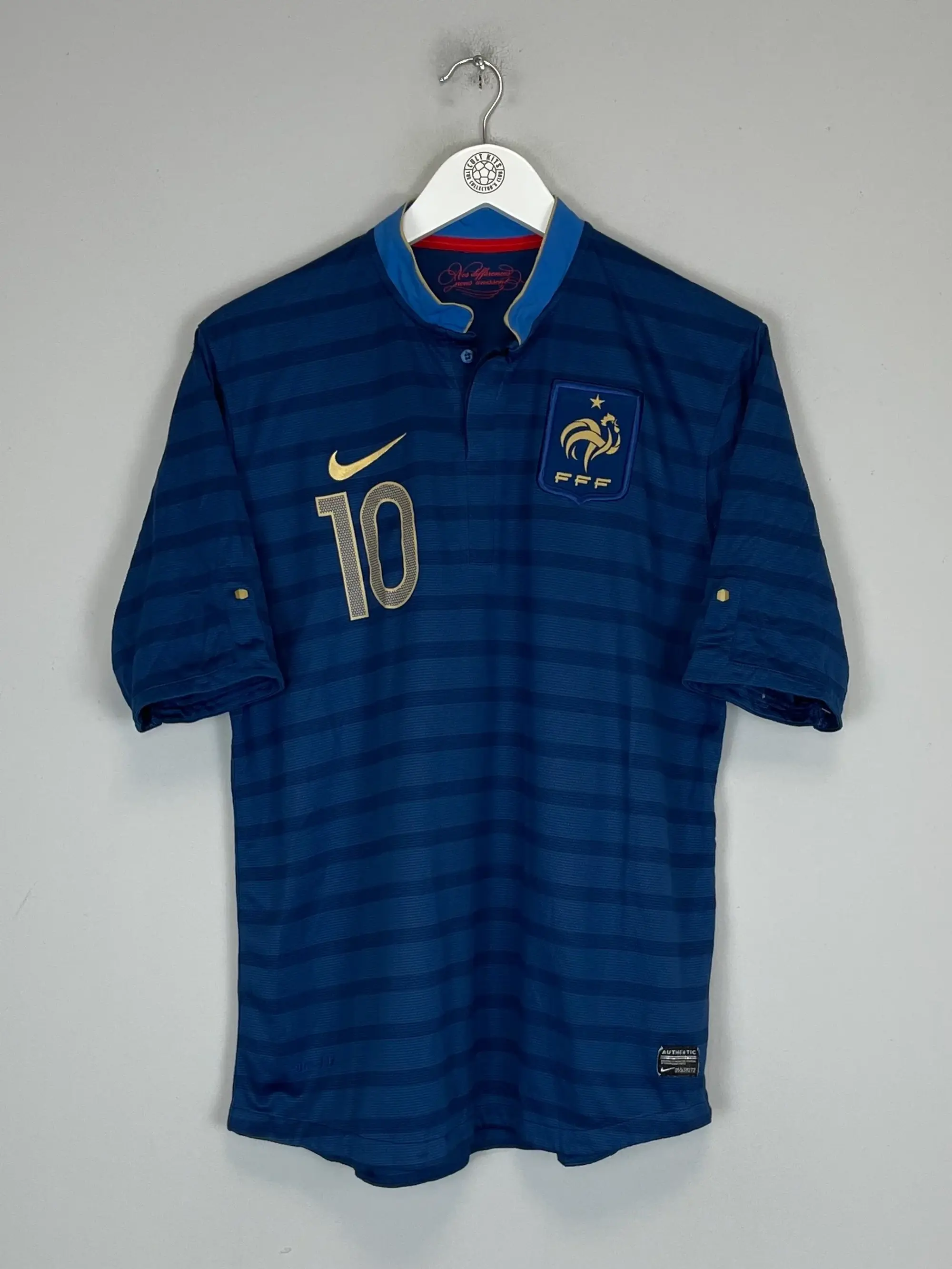 CULT KITS - 2012/13 FRANCE BENZEMA #10 HOME SHIRT (L) NIKE