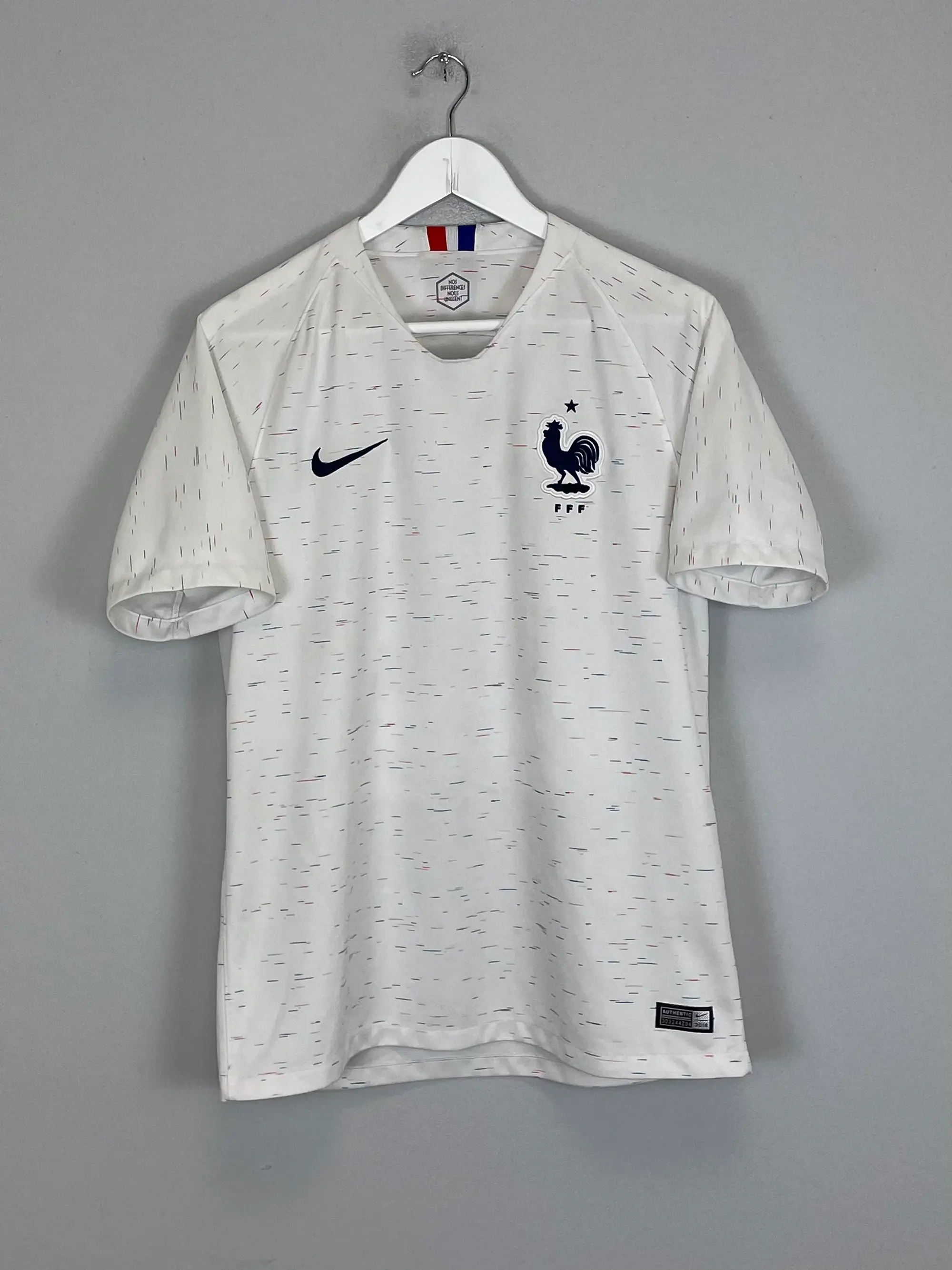 CULT KITS - 2018/19 FRANCE AWAY SHIRT (M) NIKE