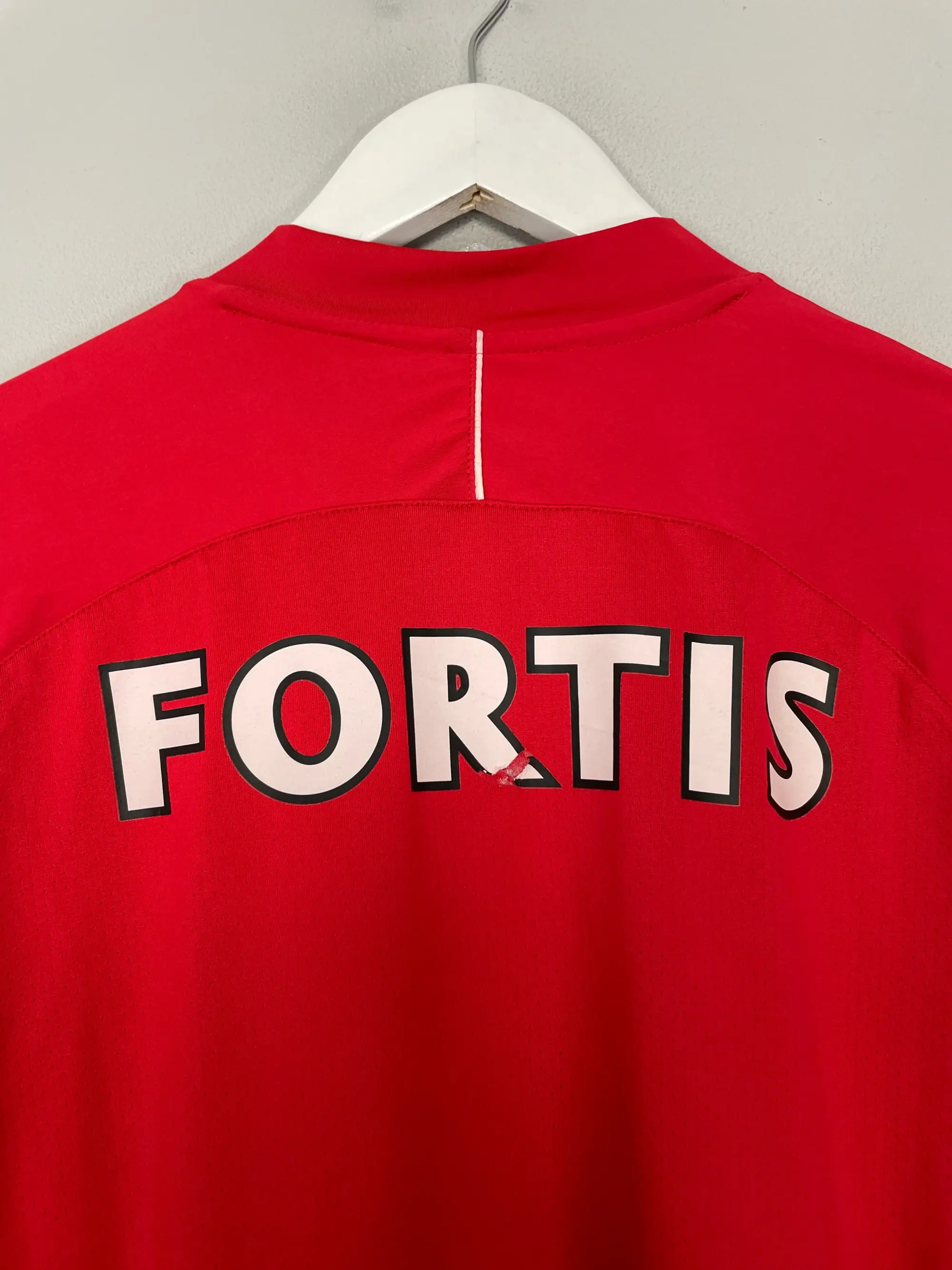 CULT KITS - 2006/07 FEYENOORD TRAINING SHIRT (M) KAPPA