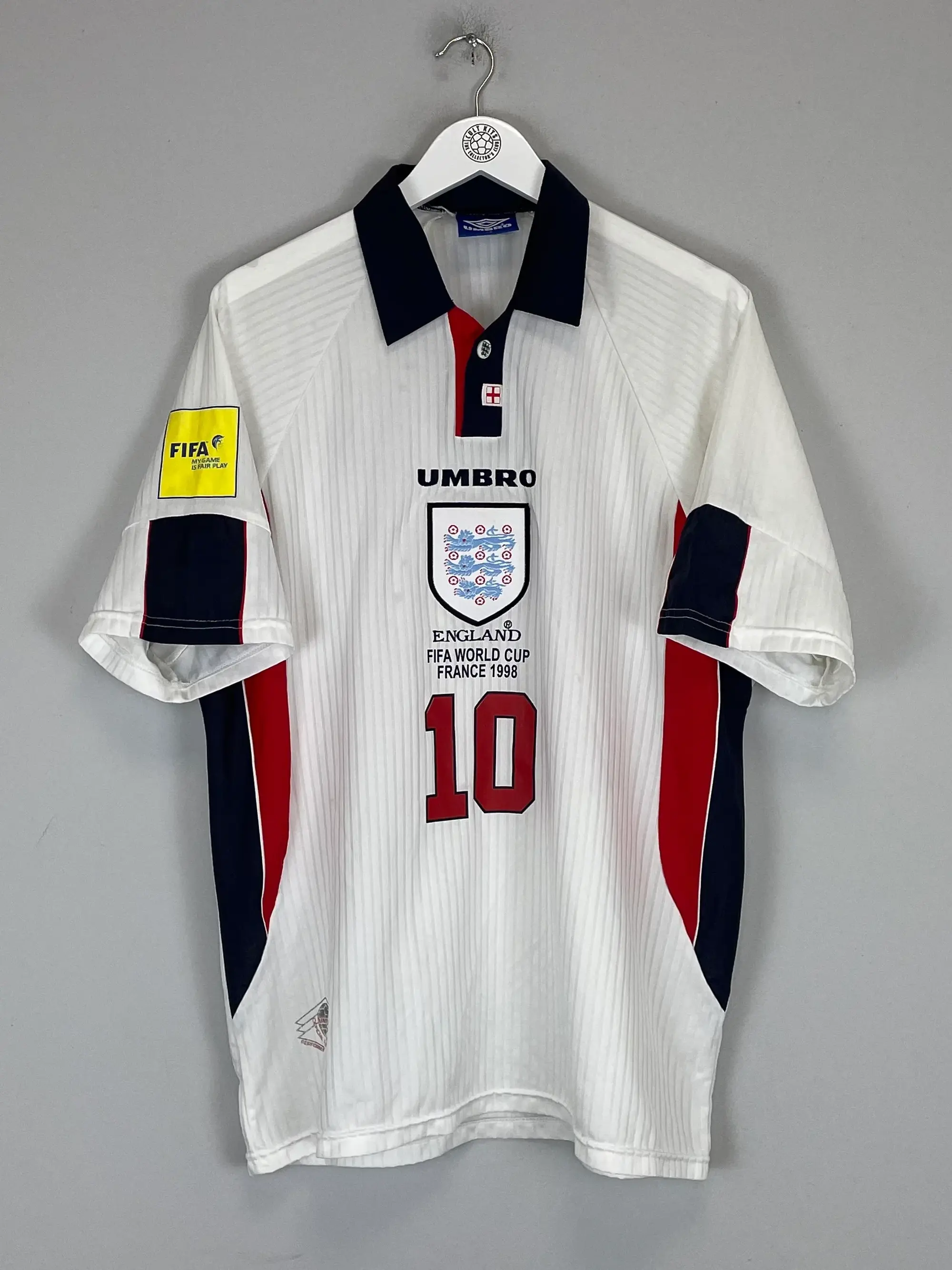 CULT KITS - 1997/99 ENGLAND SHERINGHAM #10 HOME SHIRT (XL) UMBRO