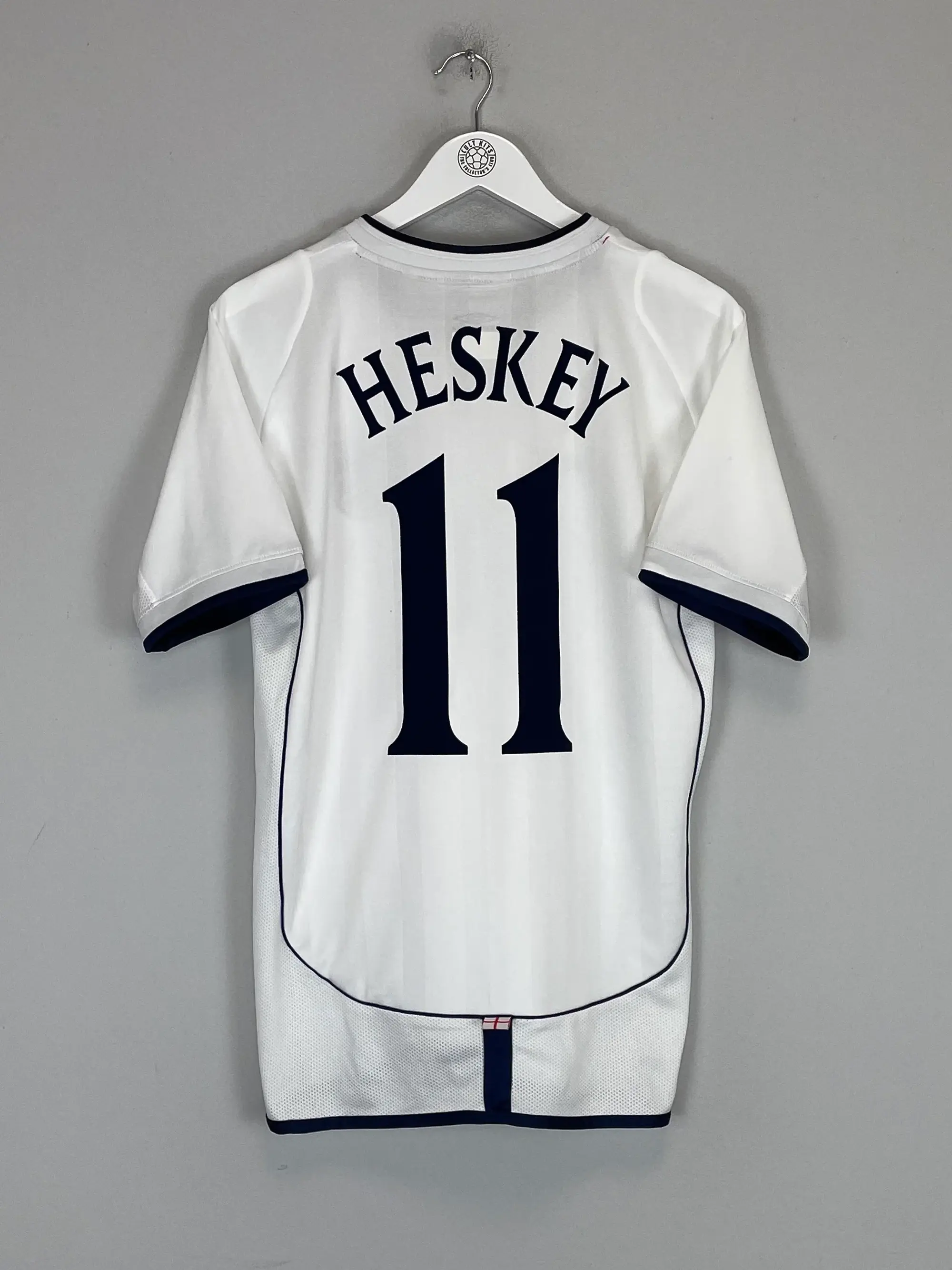 CULT KITS - 2001/03 ENGLAND HESKEY #11 HOME SHIRT (M) UMBRO
