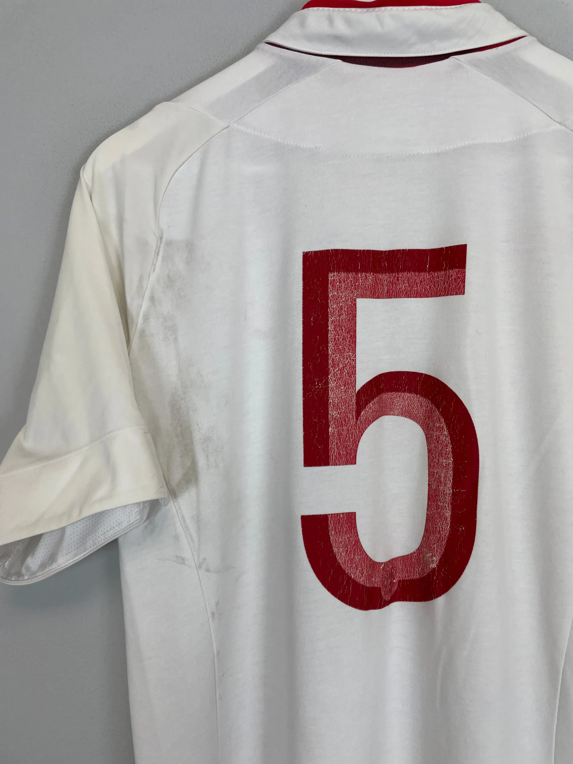 CULT KITS - 2012/13 ENGLAND #5 HOME SHIRT (M) UMBRO