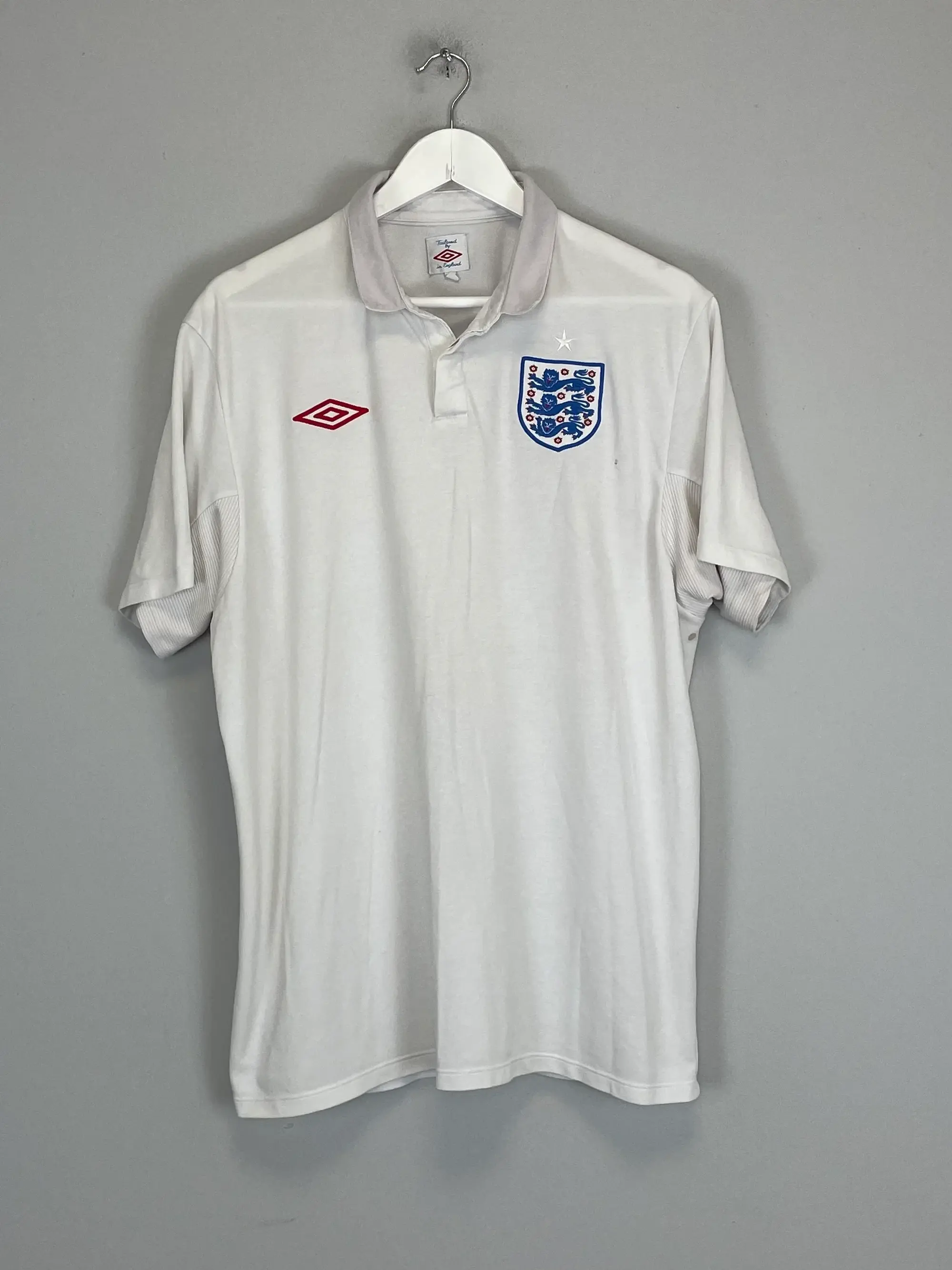 CULT KITS - 2009/10 ENGLAND HOME SHIRT (XL) UMBRO