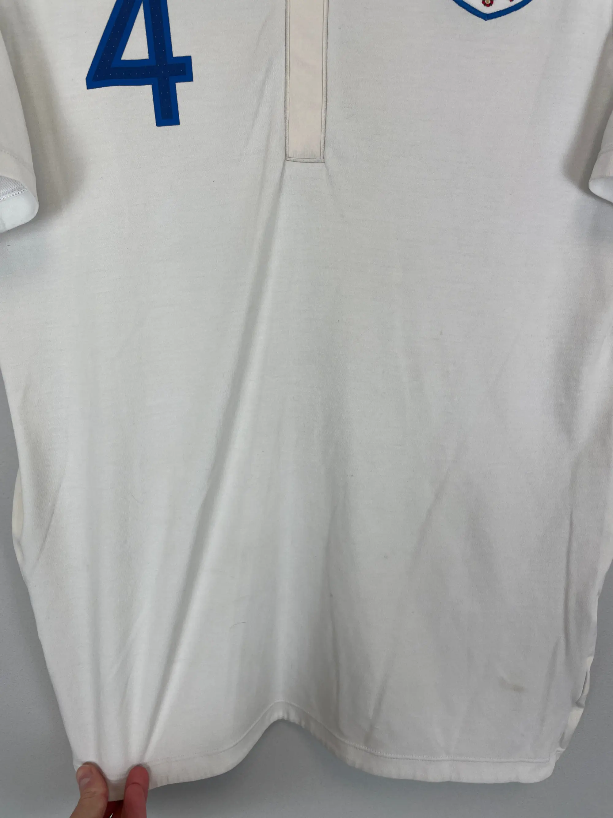 CULT KITS - 2010/11 ENGLAND GERRARD #4 HOME SHIRT (M) UMBRO