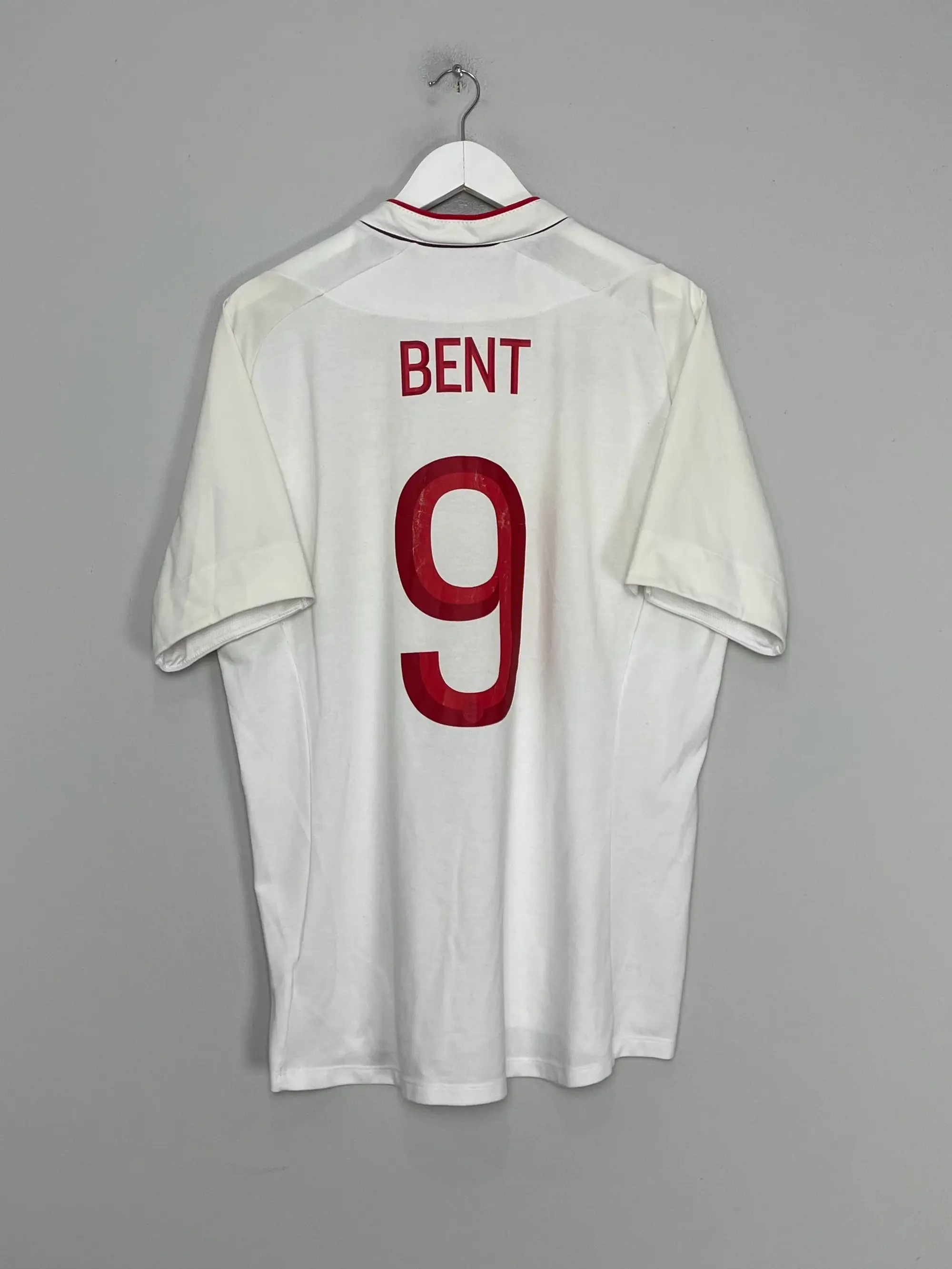 CULT KITS - 2012/13 ENGLAND BENT #9 HOME SHIRT (XL) UMBRO