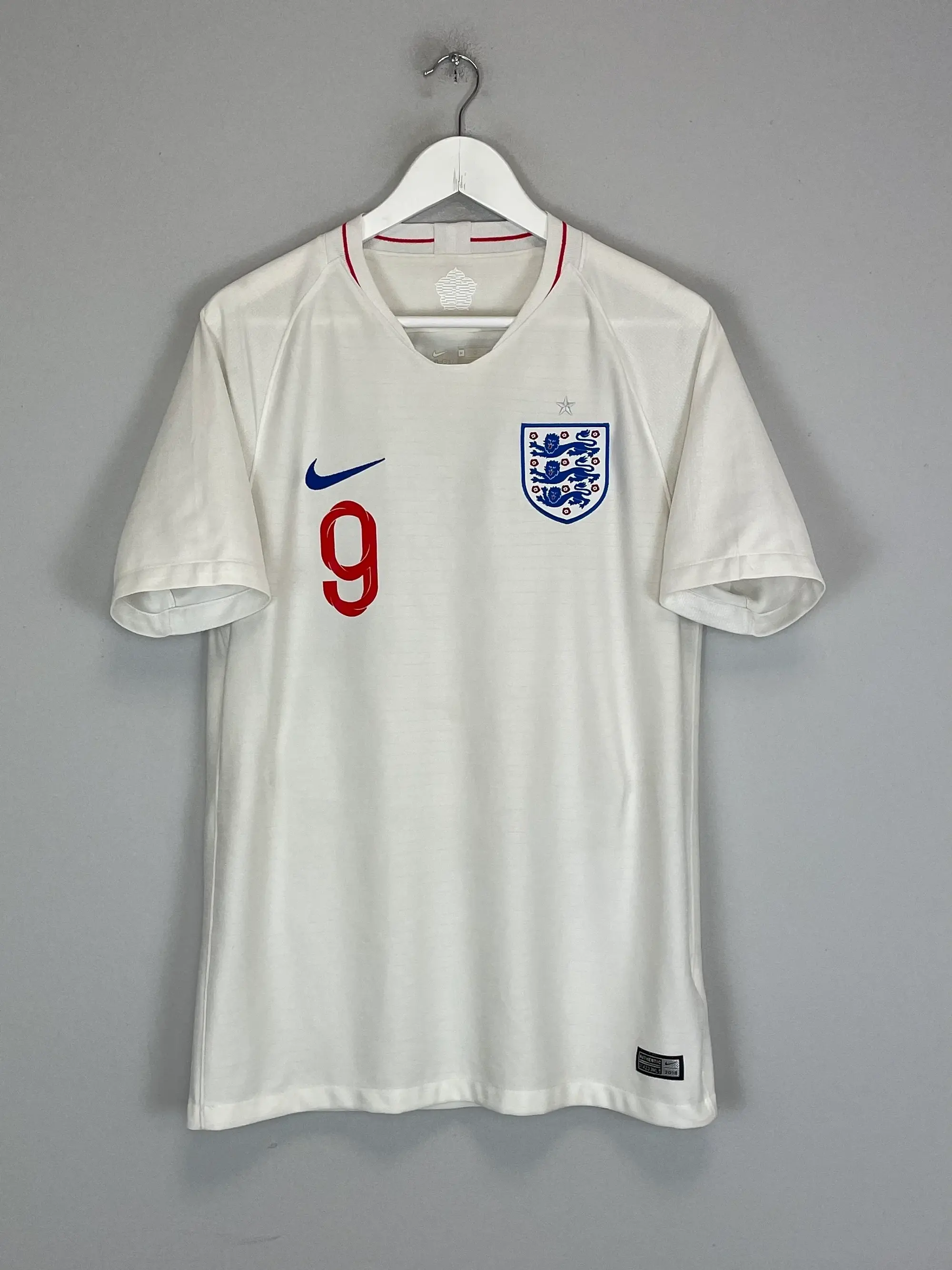 CULT KITS - 2018 ENGLAND KANE #9 HOME SHIRT (M) NIKE