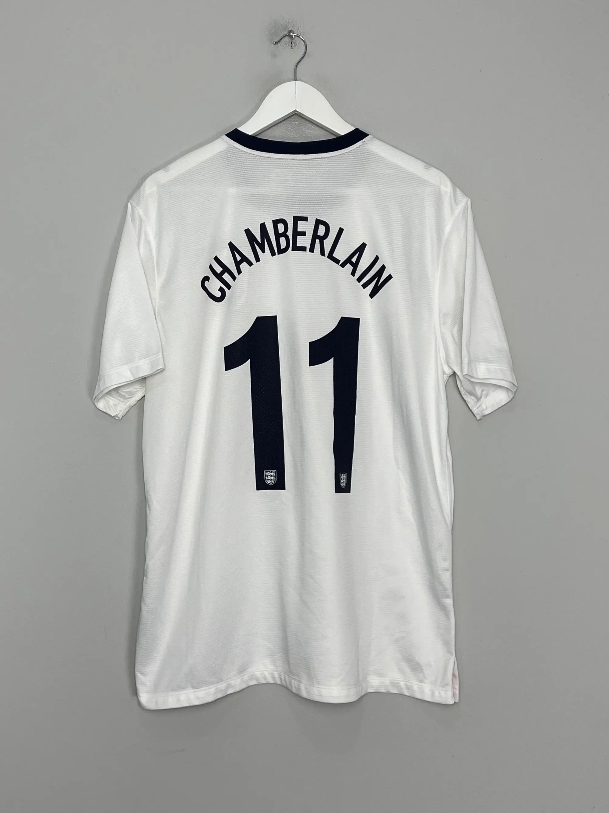 CULT KITS - 2013/14 ENGLAND CHAMBERLAIN #11 *150 YEAR* HOME SHIRT (XL) NIKE