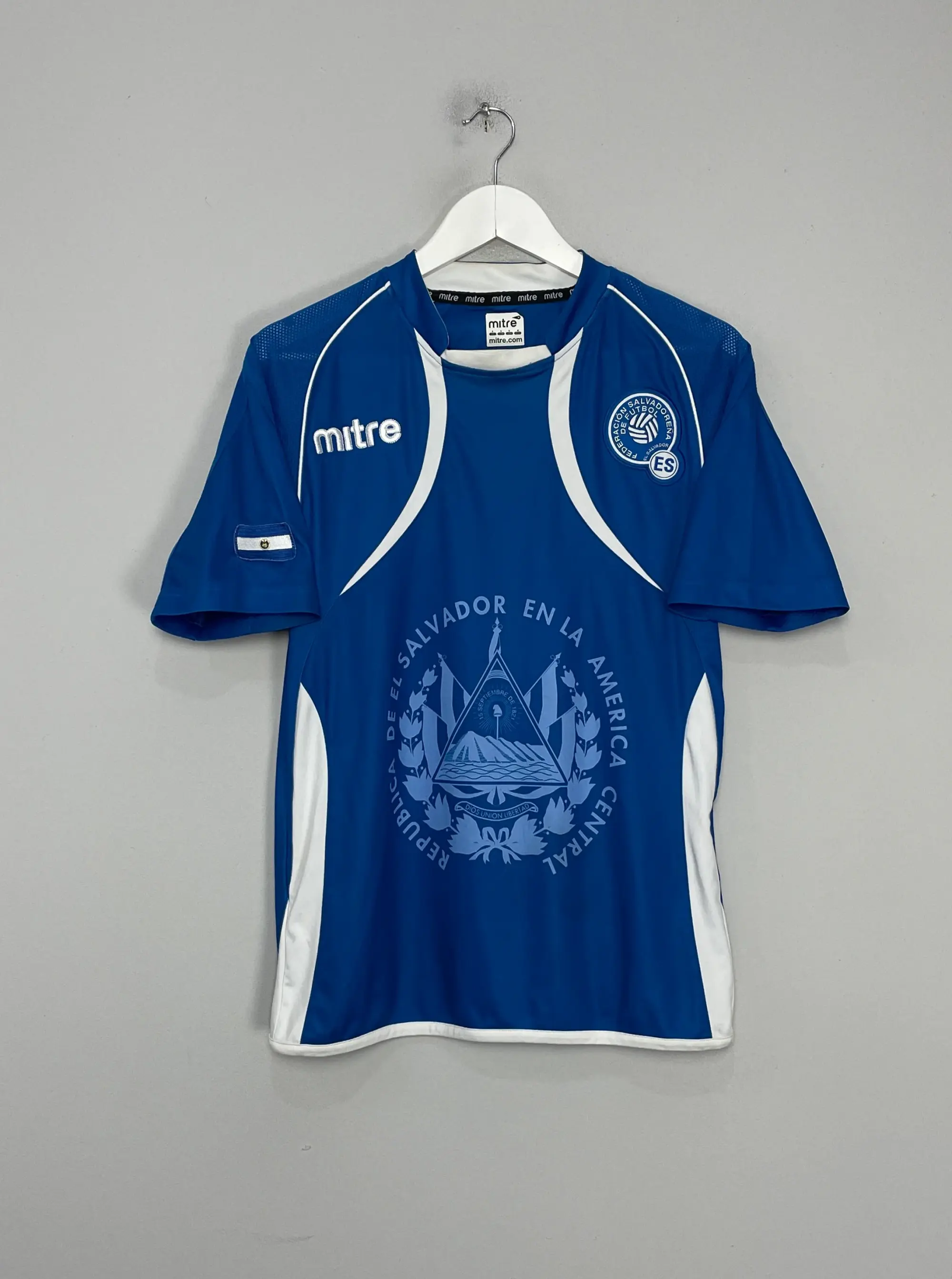CULT KITS - 2015/16 EL SALVADOR HOME SHIRT (S) MITRE