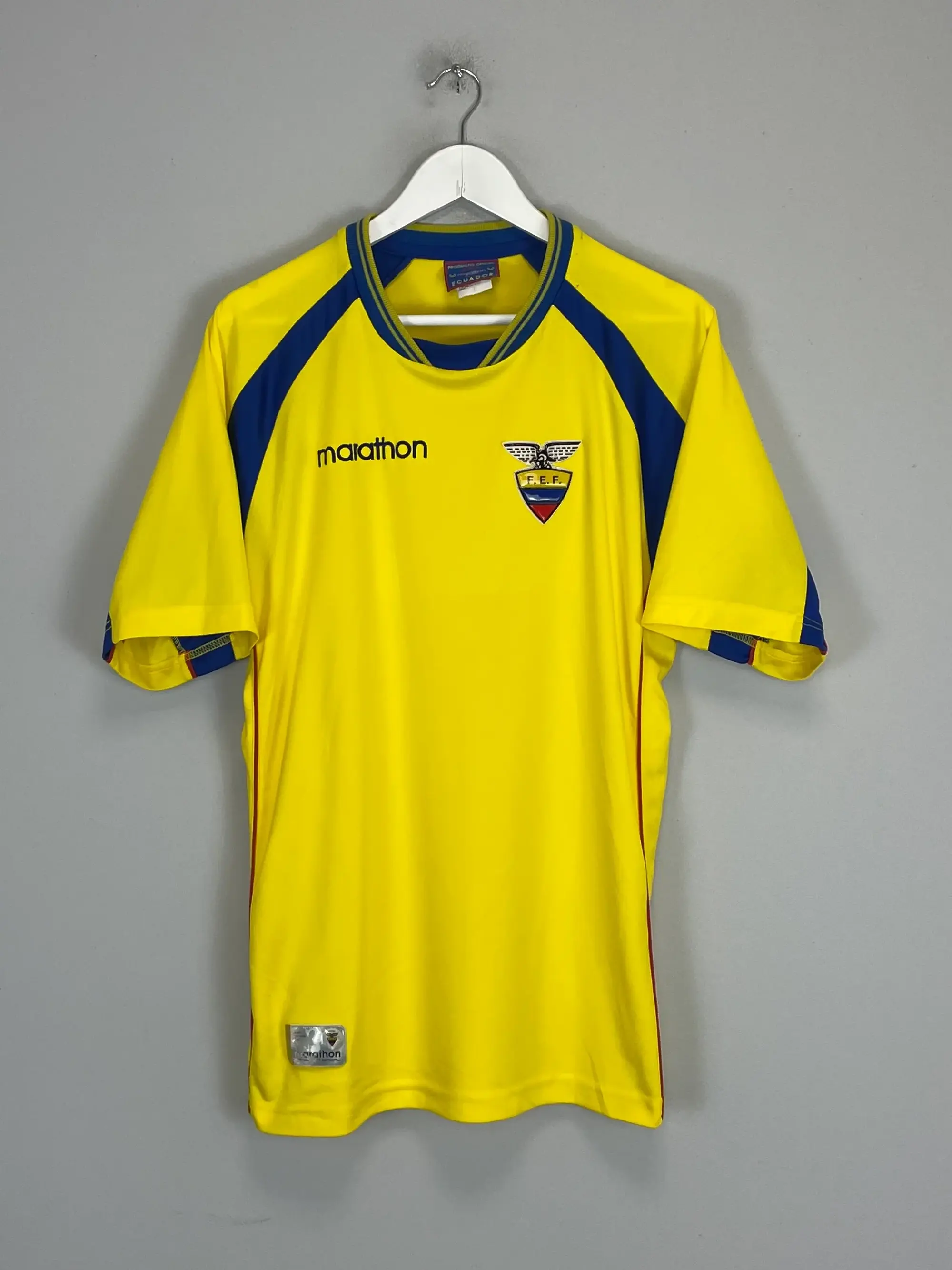 CULT KITS - 2002/03 ECUADOR HOME SHIRT (L) MARATHON