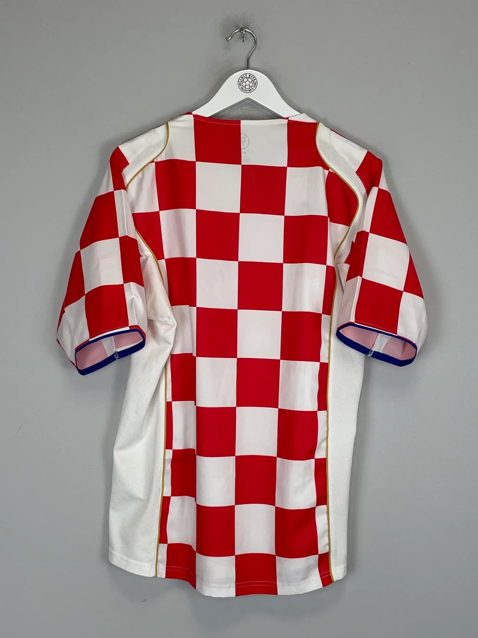 CULT KITS - 2004/05 CROATIA HOME SHIRT (L) NIKE