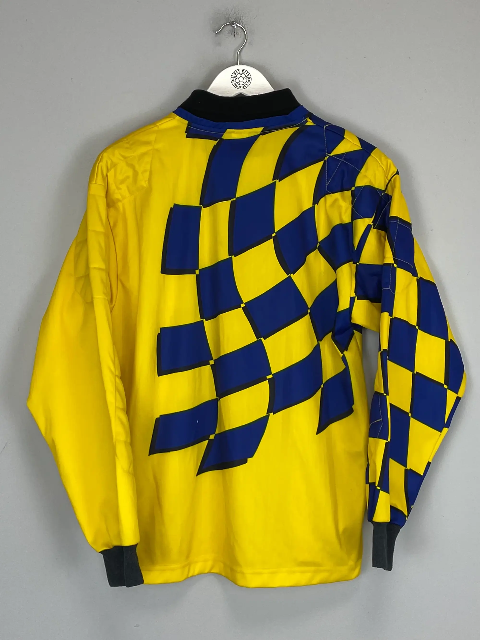 CULT KITS - 1998/00 CROATIA GK SHIRT (M)  LOTTO