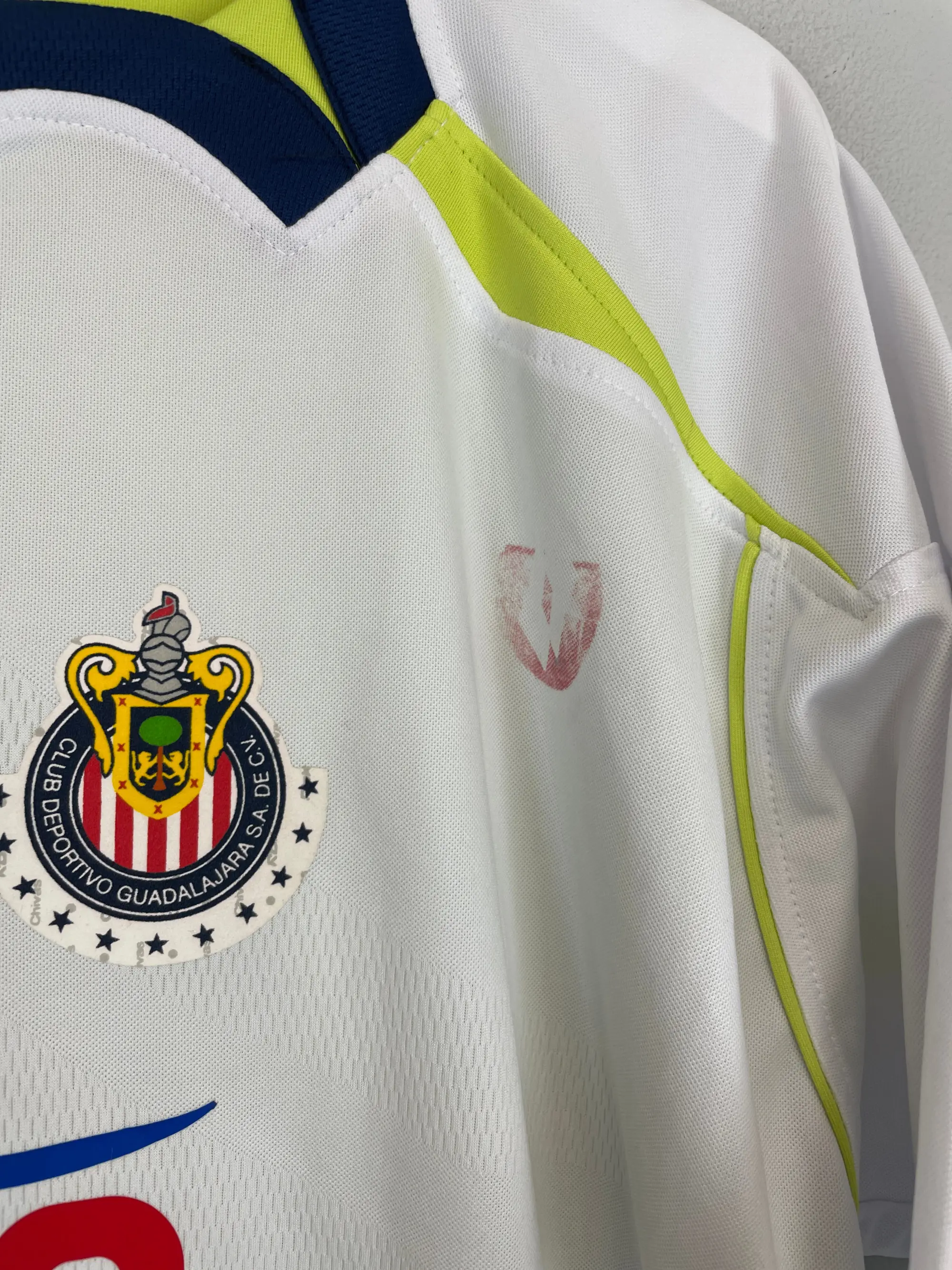 CULT KITS - 2007/08 CHIVAS GUADALAJARA CHICHARITO #25 AWAY SHIRT (L) REEBOK