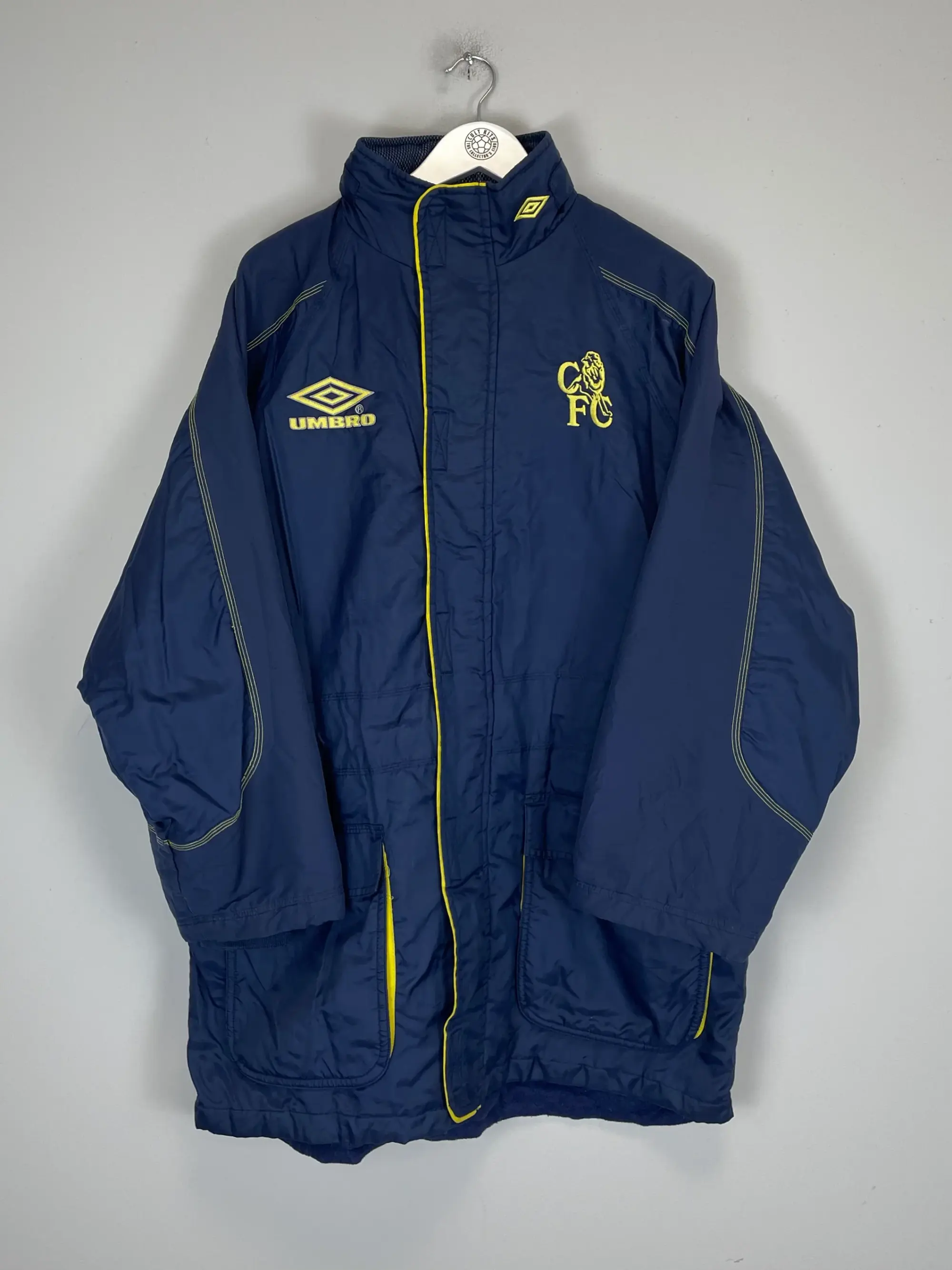 CULT KITS - 1998/99 CHELSEA BENCH COAT (L) UMBRO