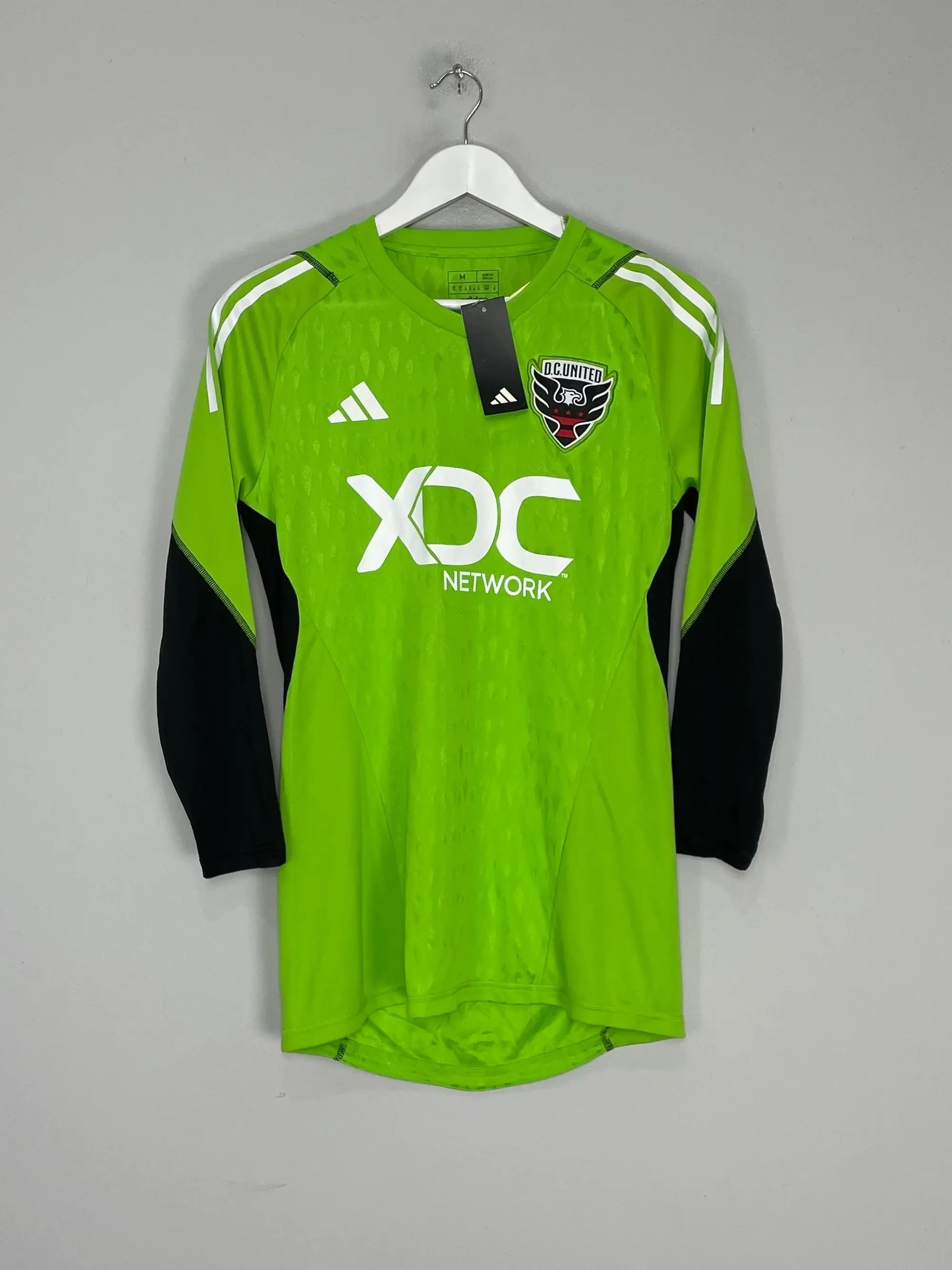 CULT KITS - 2022/23 DC UNITED *BNWT* GK SHIRT (M) ADIDAS