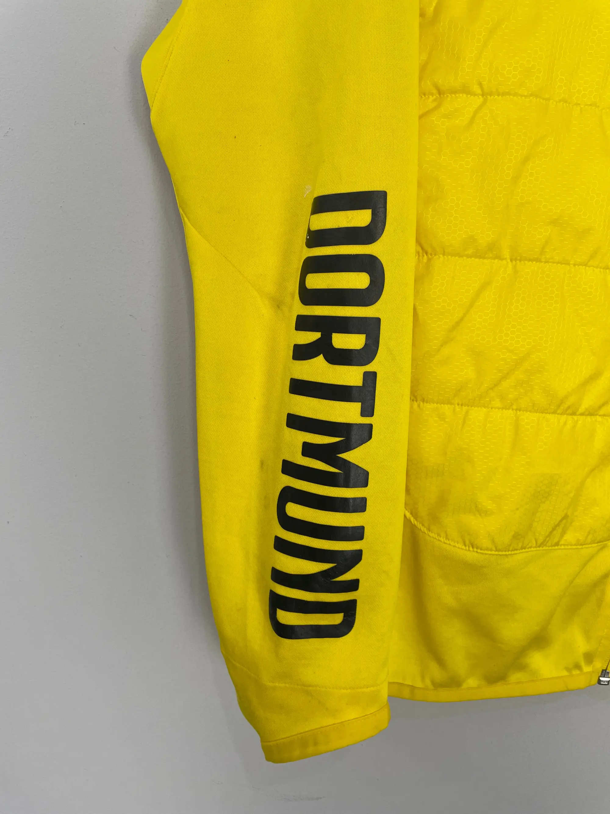 CULT KITS - 2014/15 DORTMUND TRACK JACKET (M) PUMA