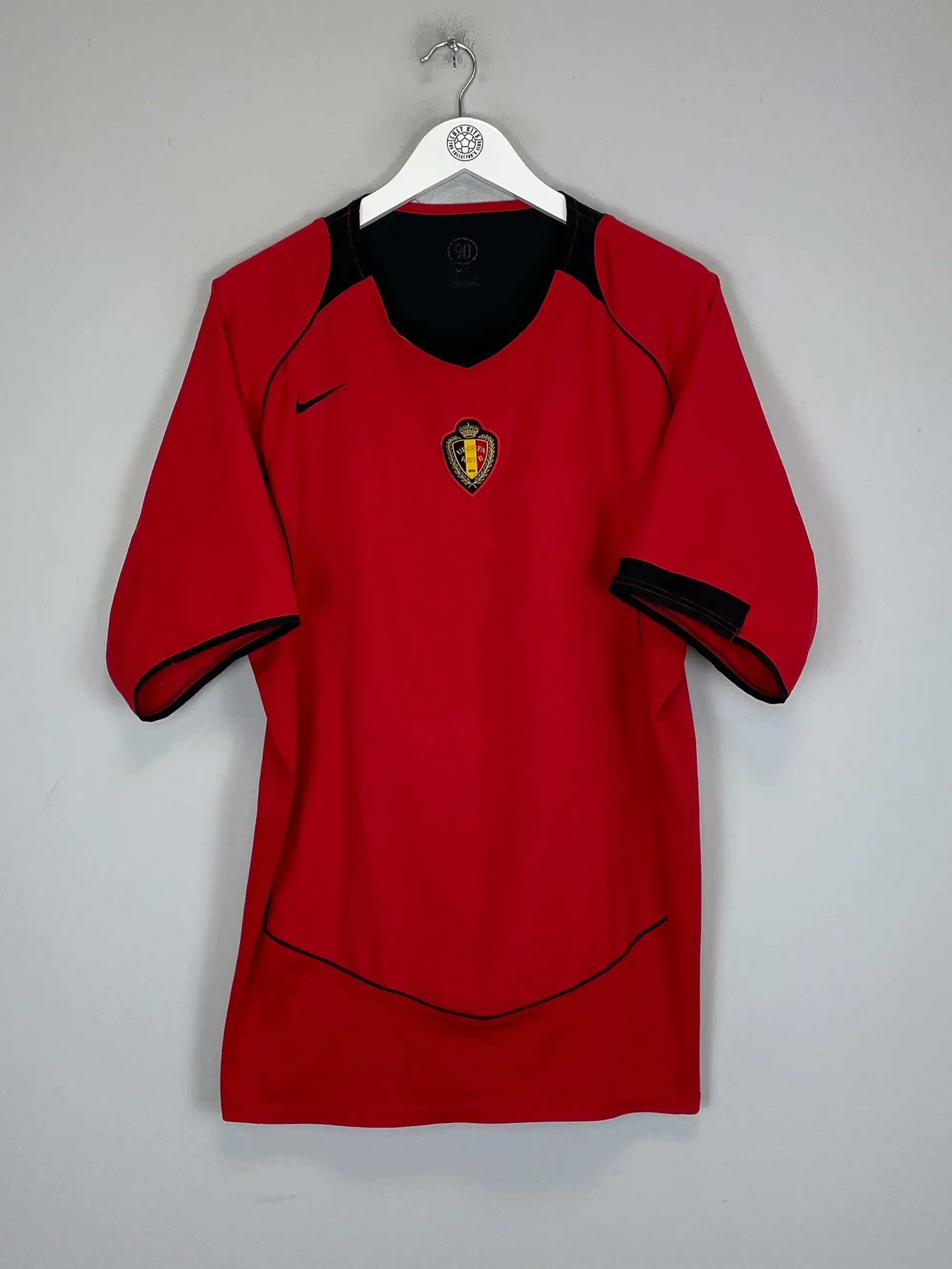 CULT KITS - 2004/06 BELGIUM HOME SHIRT (L) NIKE