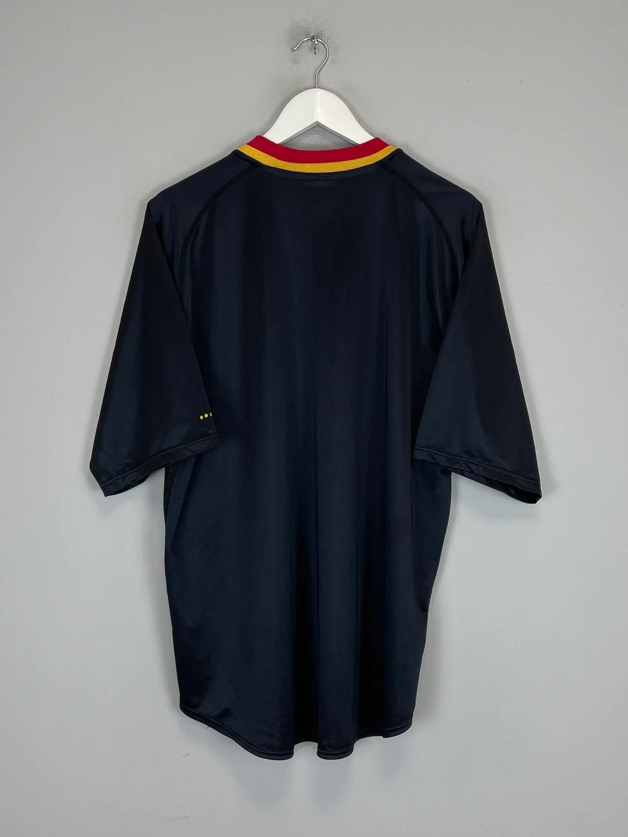 CULT KITS - 2000/02 BELGIUM AWAY SHIRT (L) NIKE